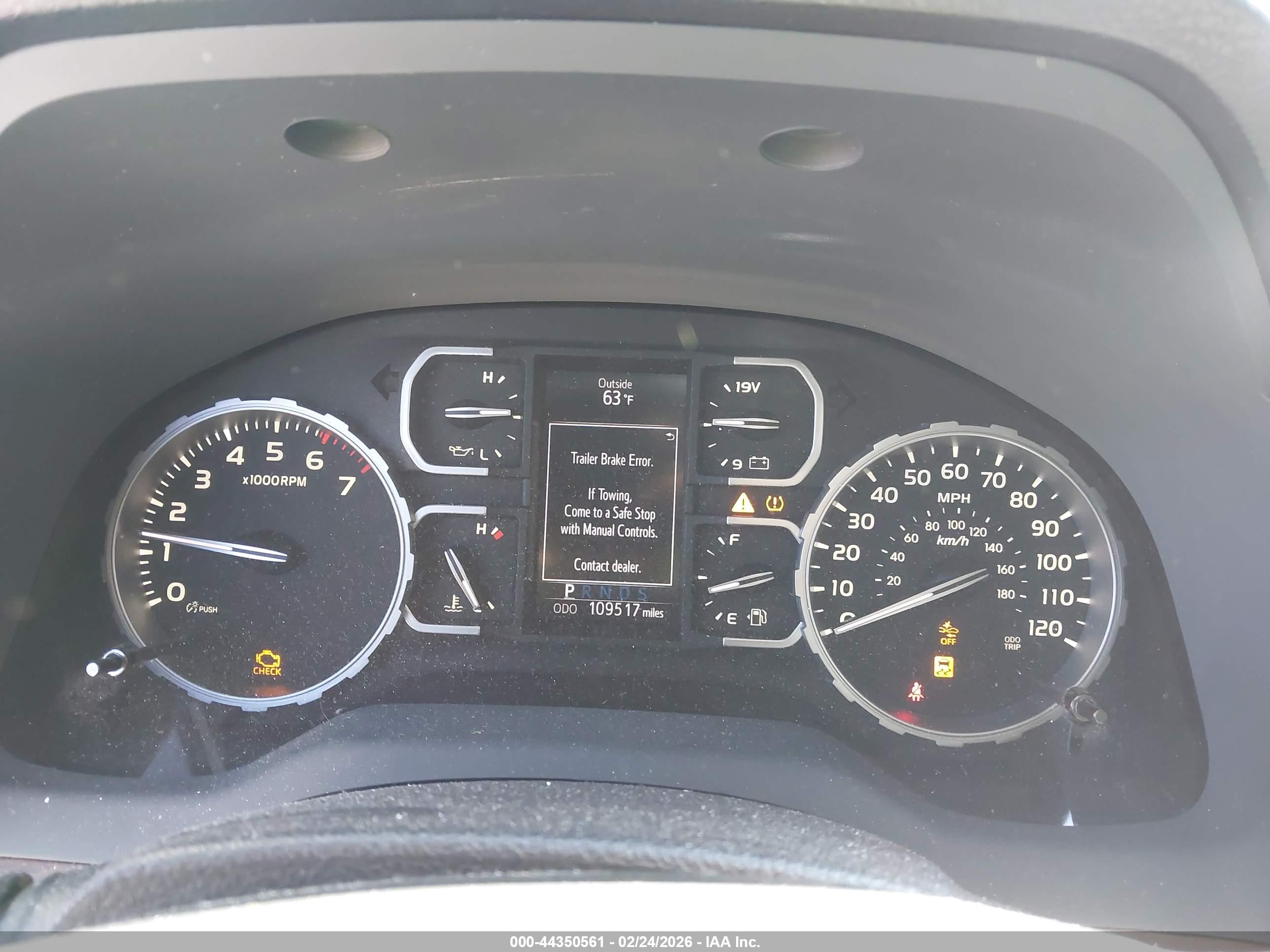 TOYOTA TUNDRA image 7