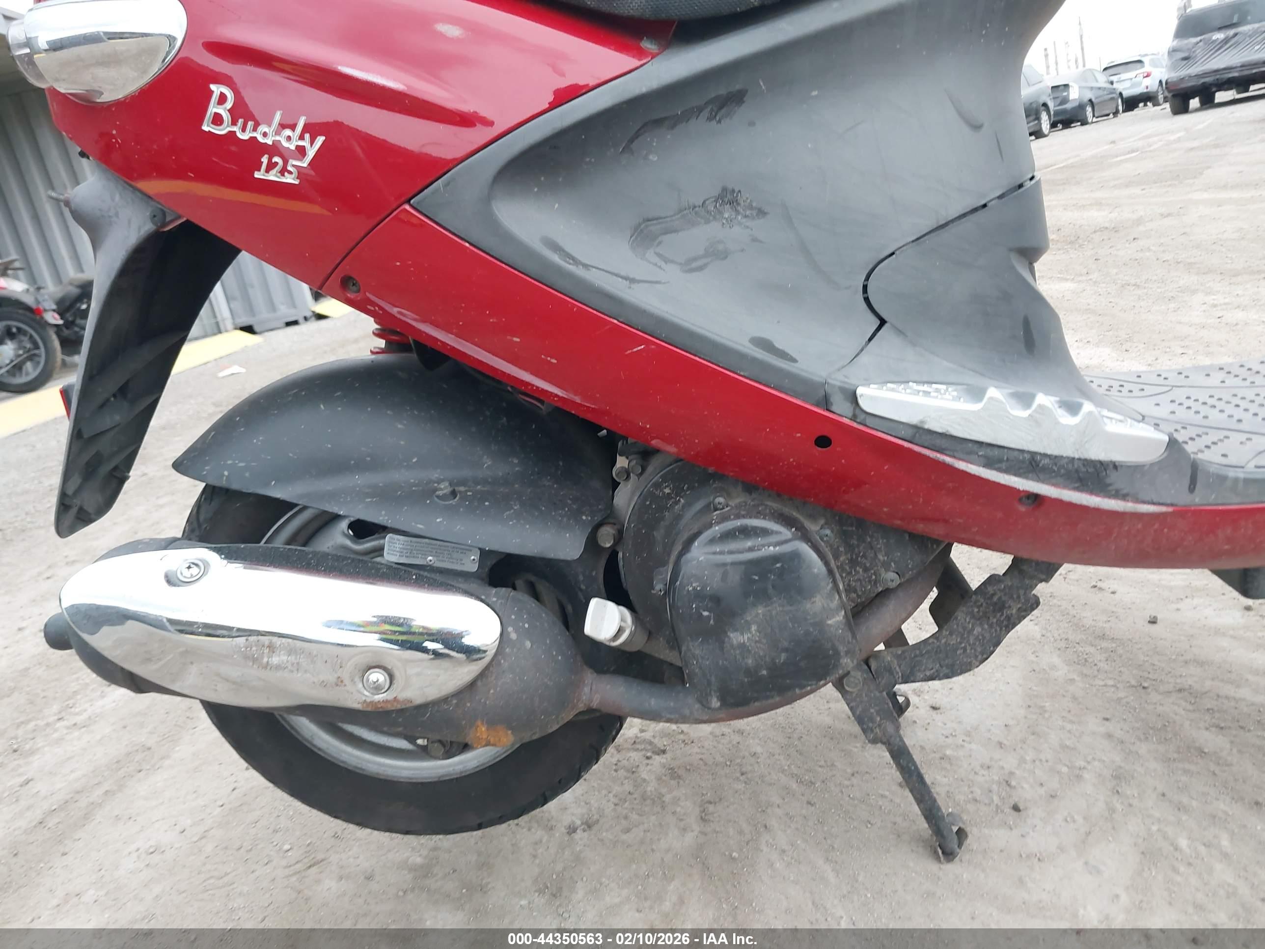 GENUINE SCOOTER image 8