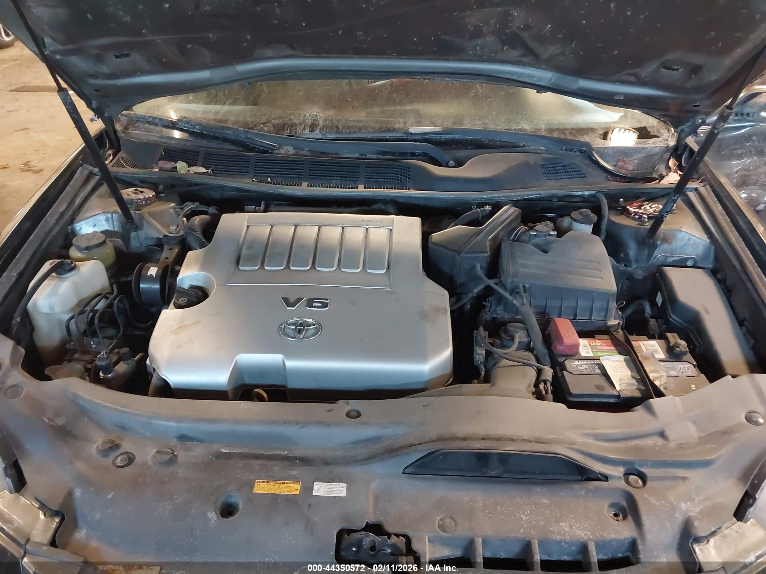 TOYOTA AVALON image 10