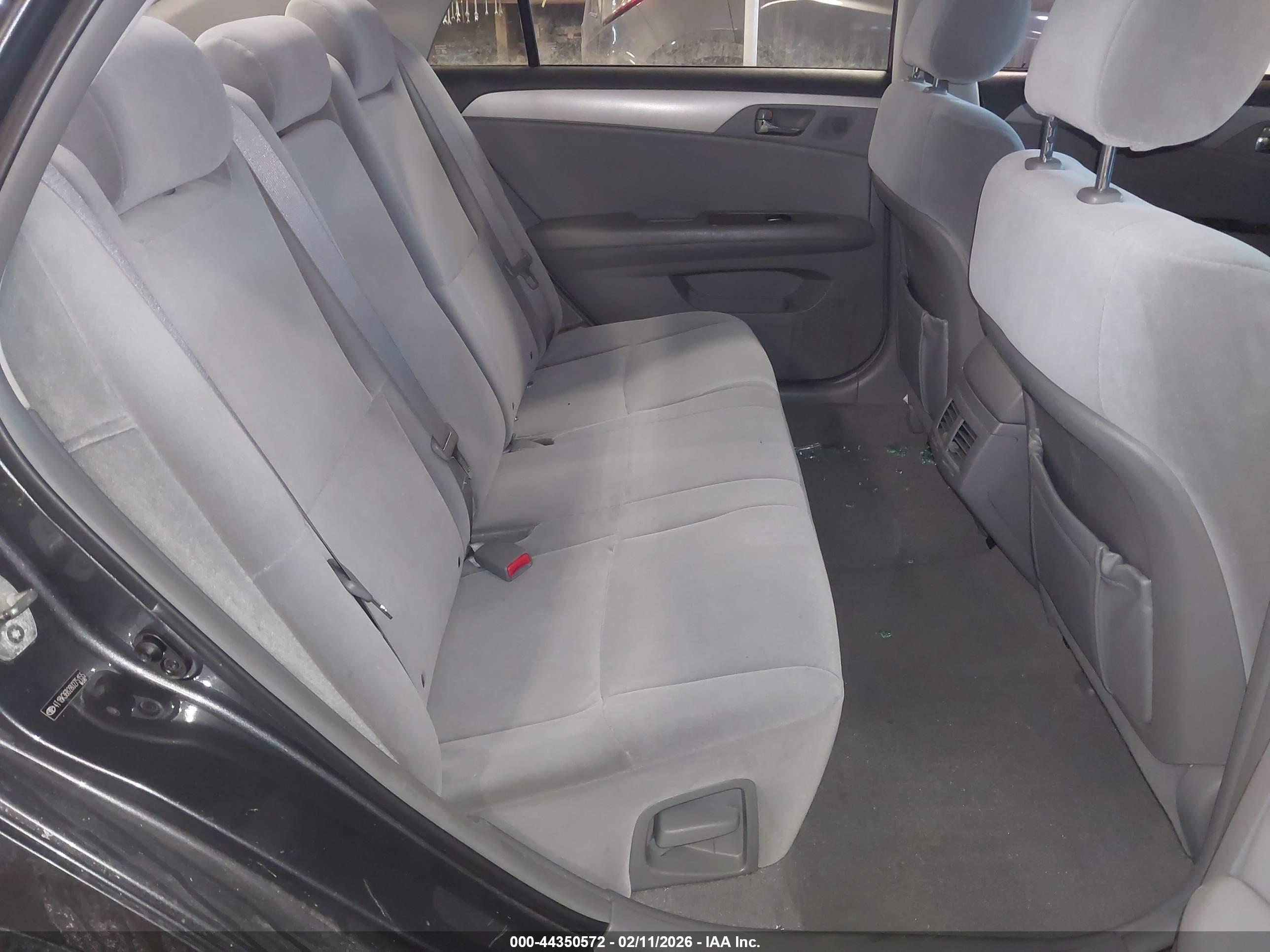 TOYOTA AVALON image 8