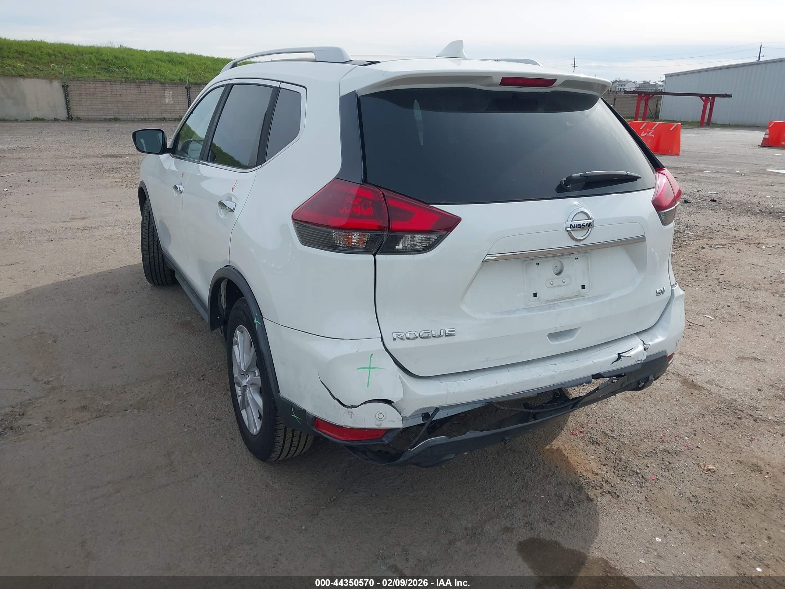 NISSAN ROGUE image 3