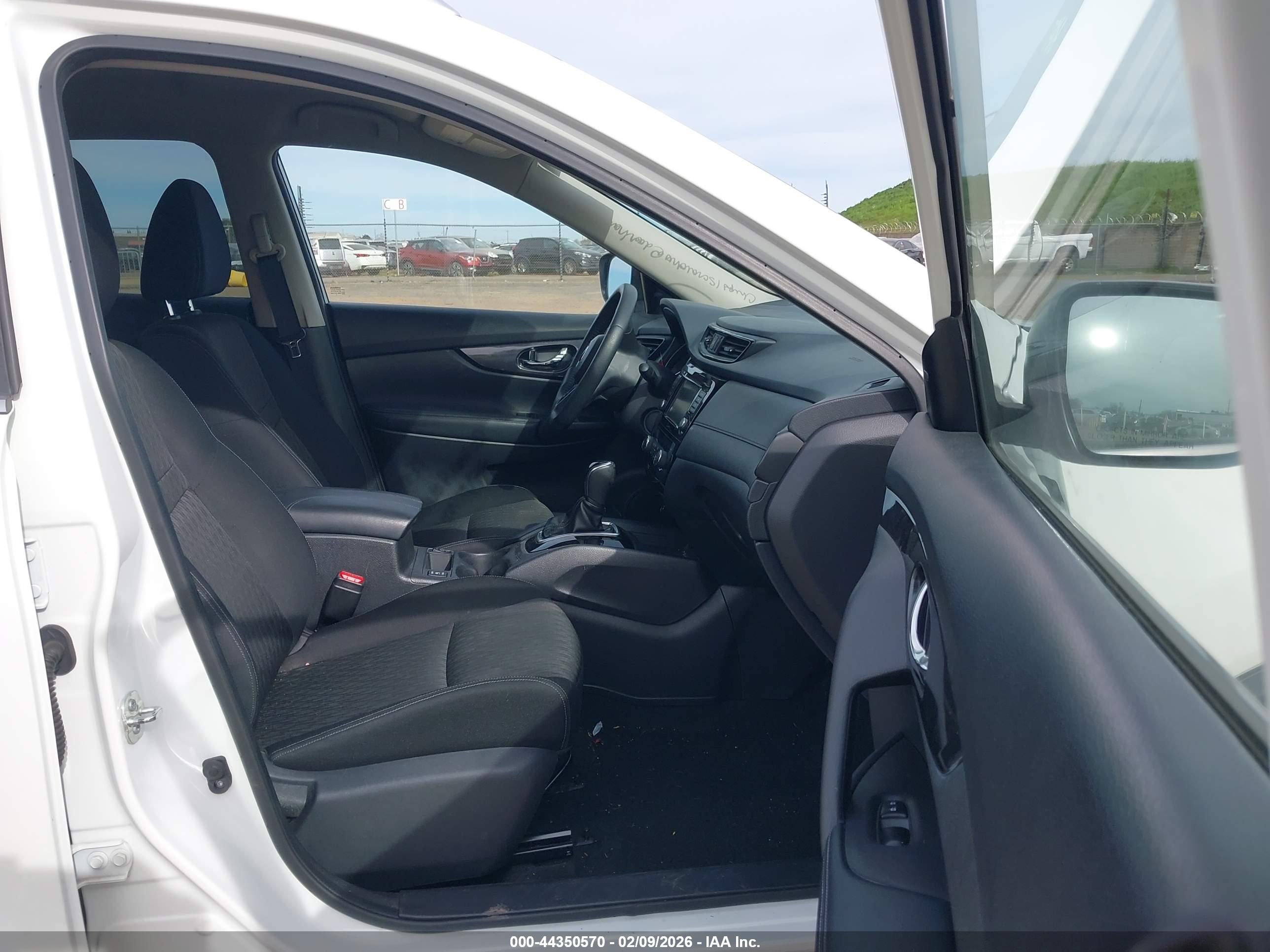 NISSAN ROGUE image 5