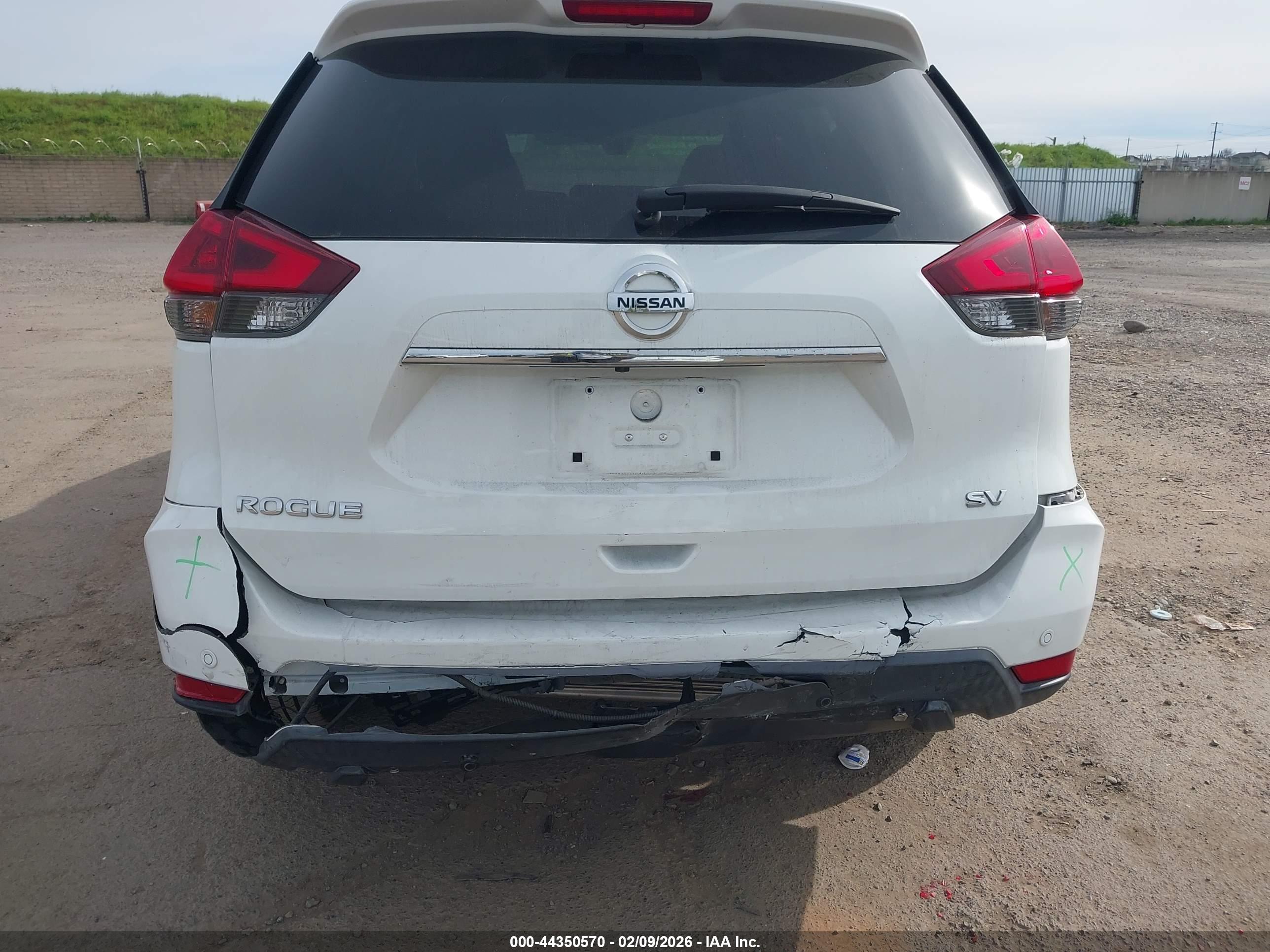 NISSAN ROGUE image 6