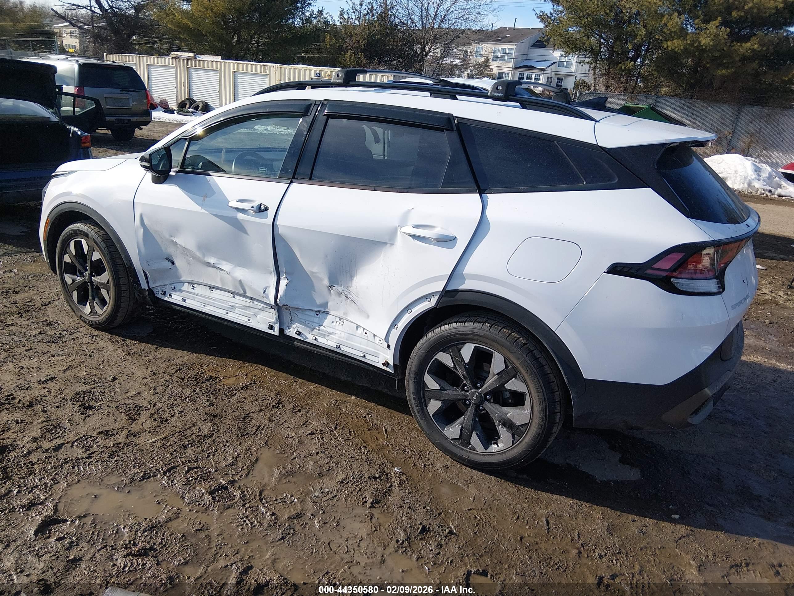 KIA SPORTAGE image 3