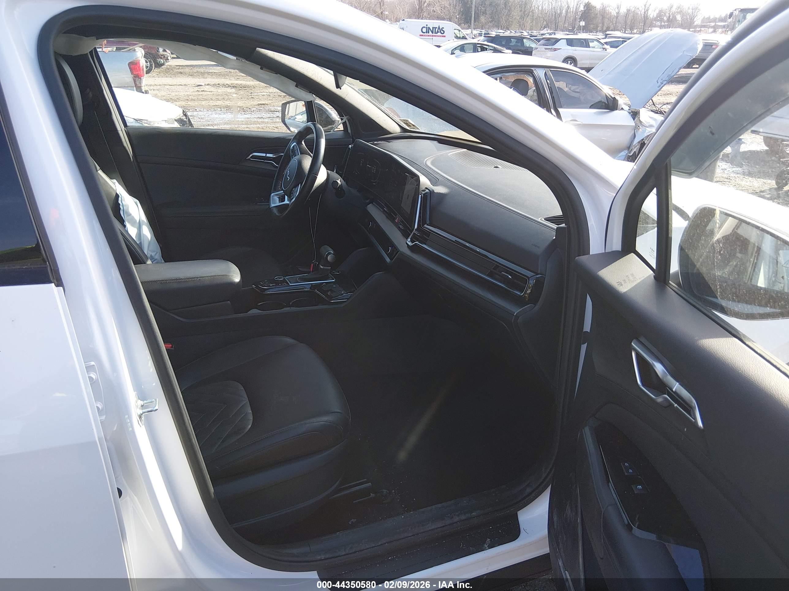 KIA SPORTAGE image 5