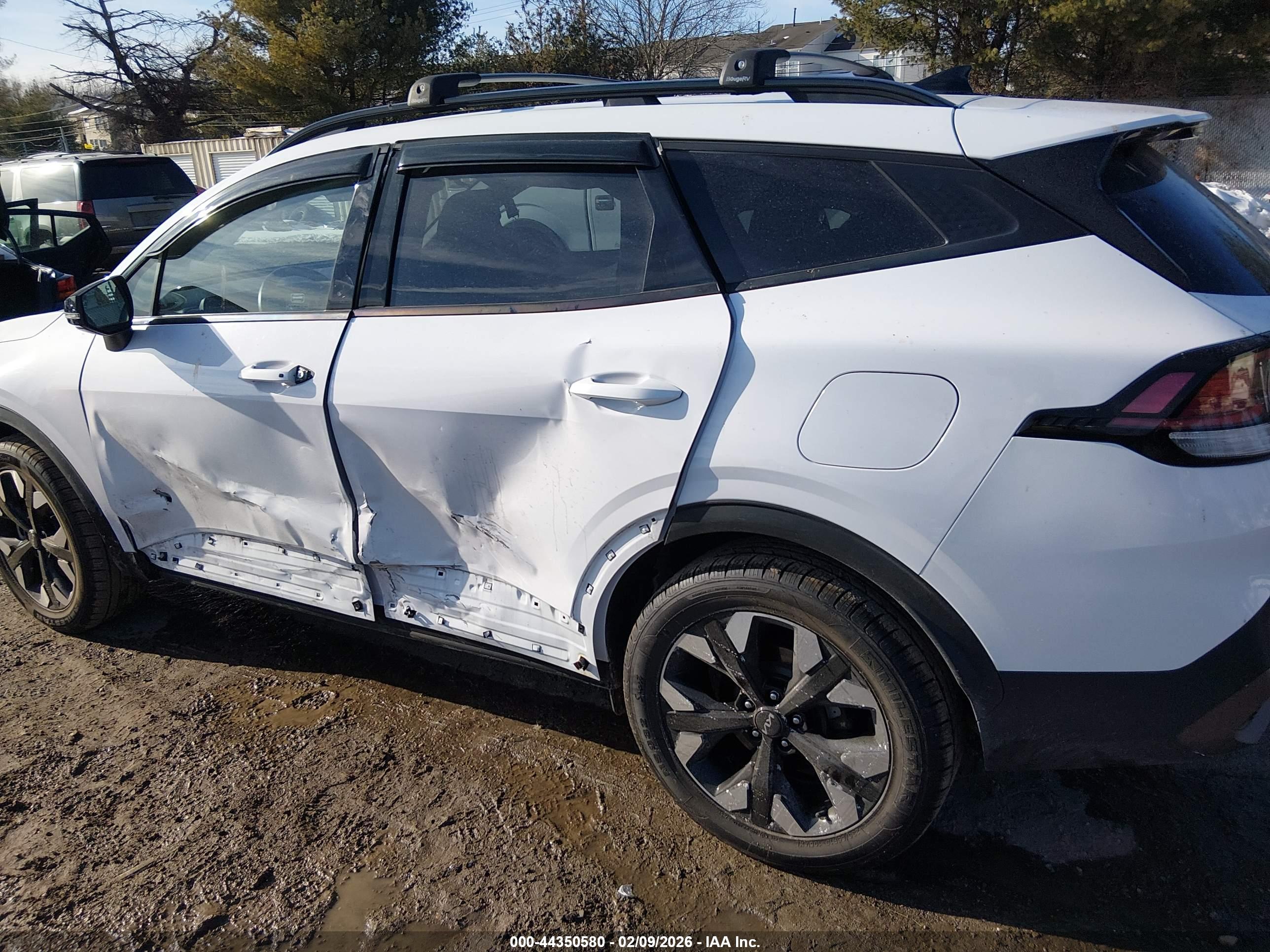 KIA SPORTAGE image 6