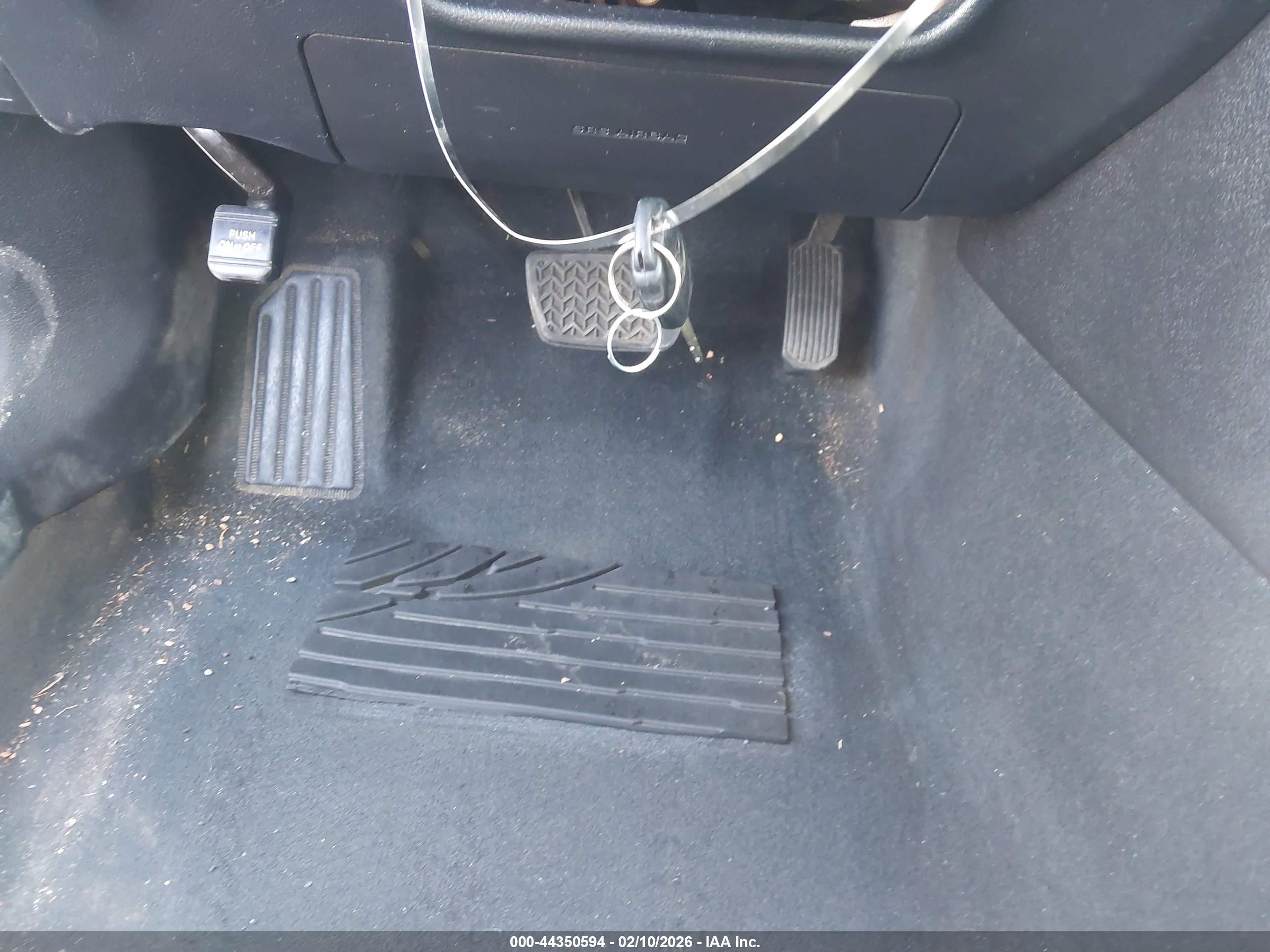TOYOTA CAMRY image 11
