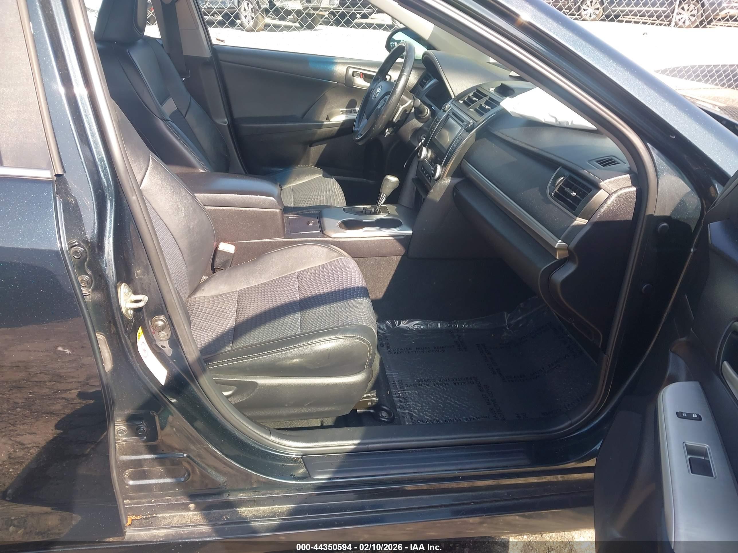 TOYOTA CAMRY image 5