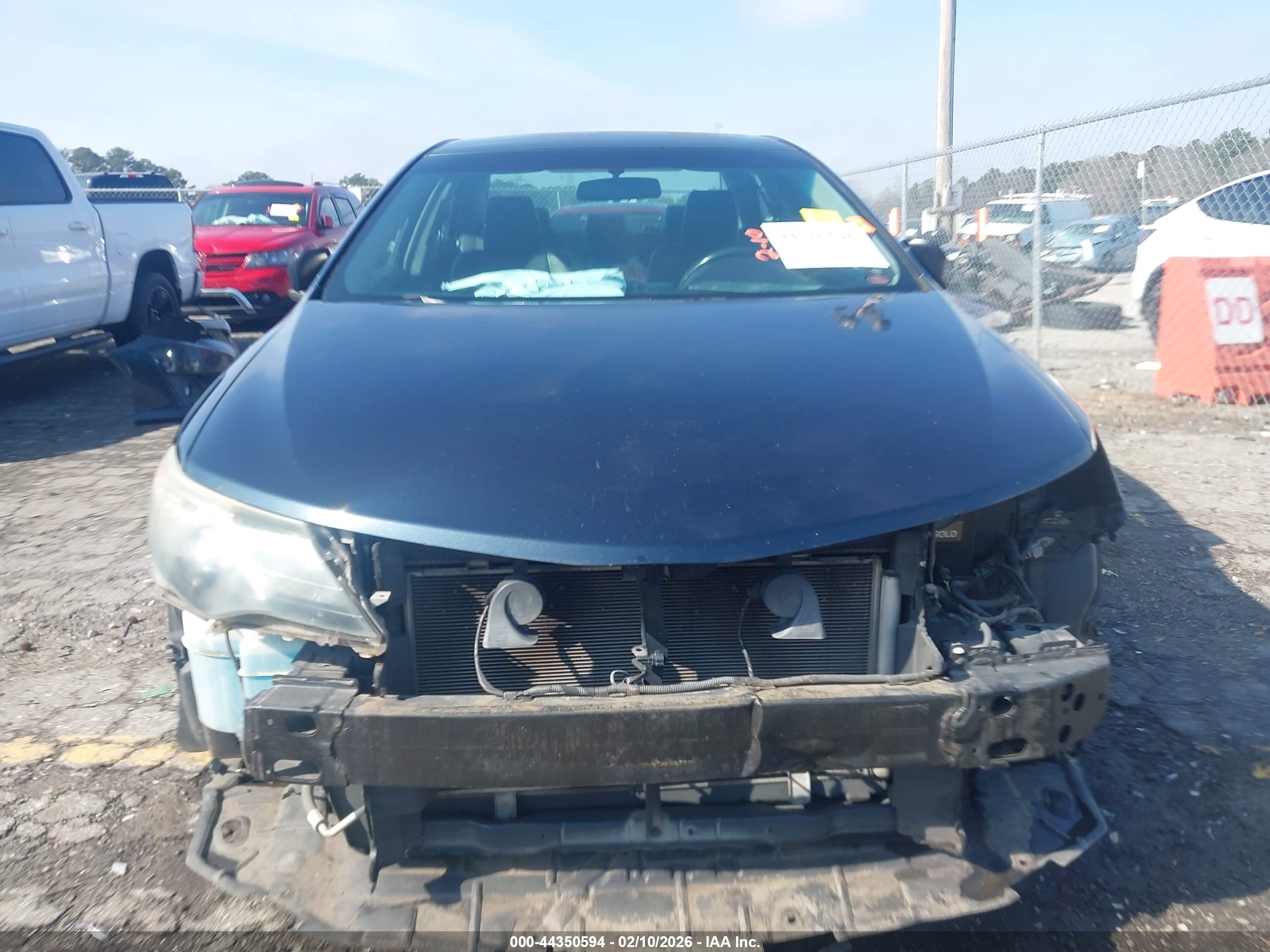 TOYOTA CAMRY image 6