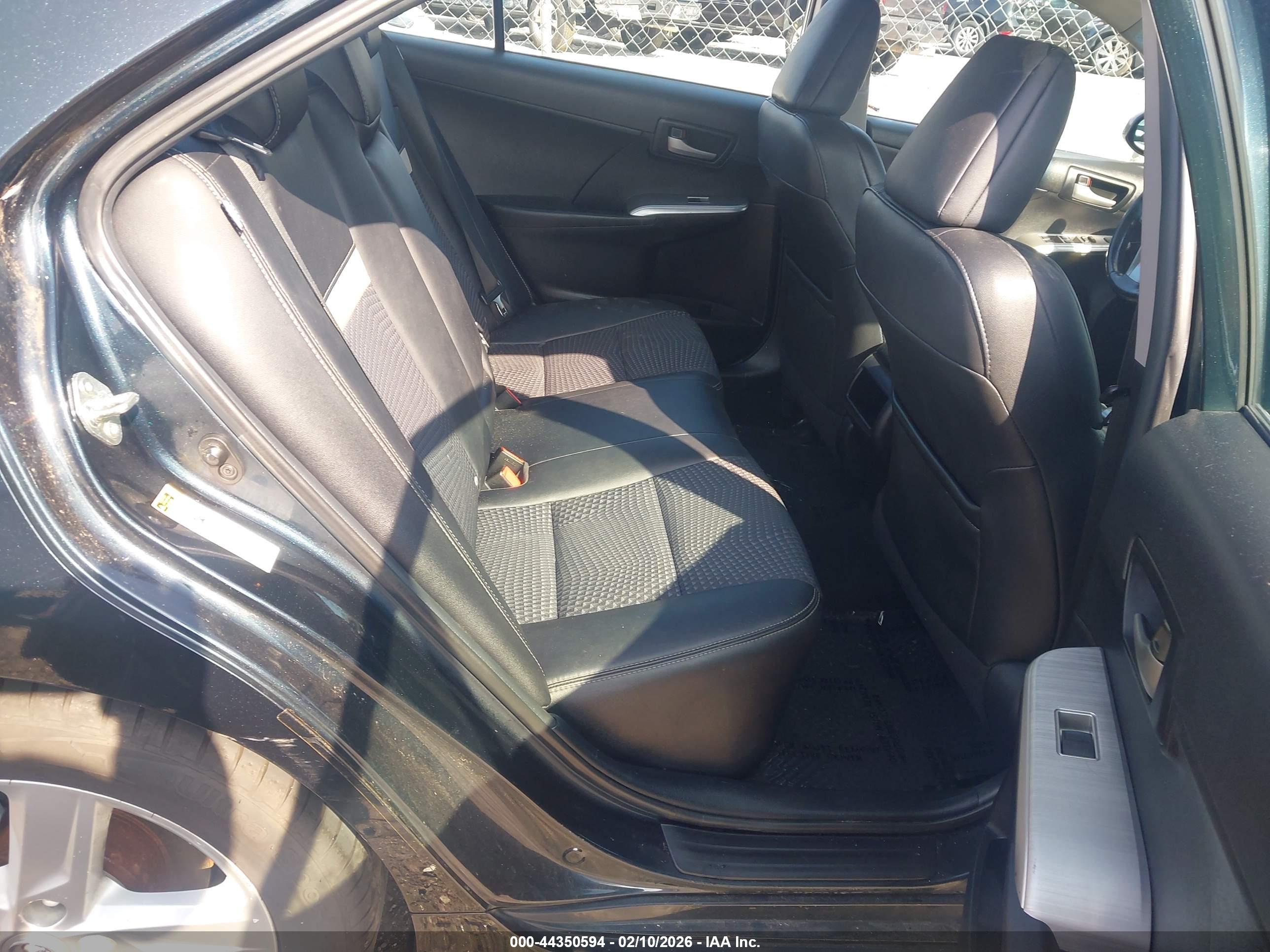 TOYOTA CAMRY image 8