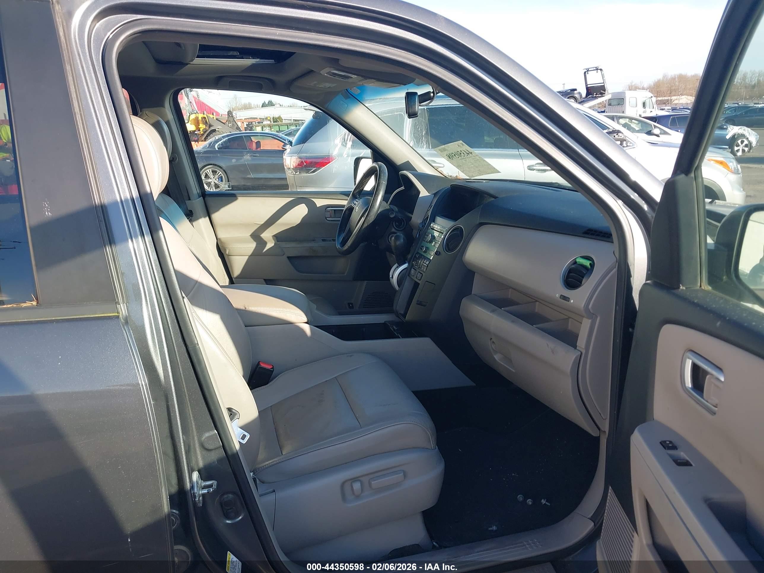 HONDA PILOT image 5