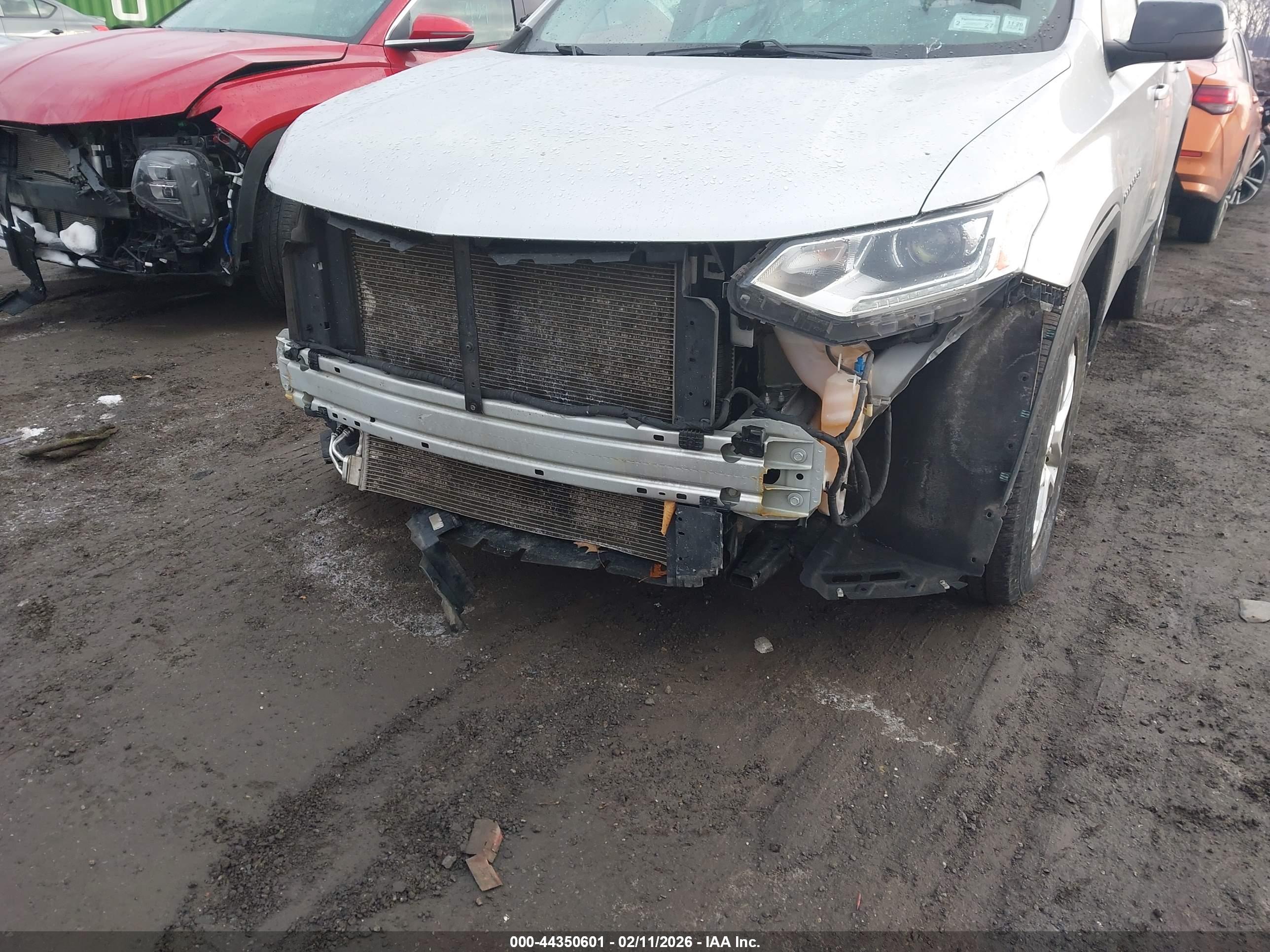 CHEVROLET TRAVERSE image 6