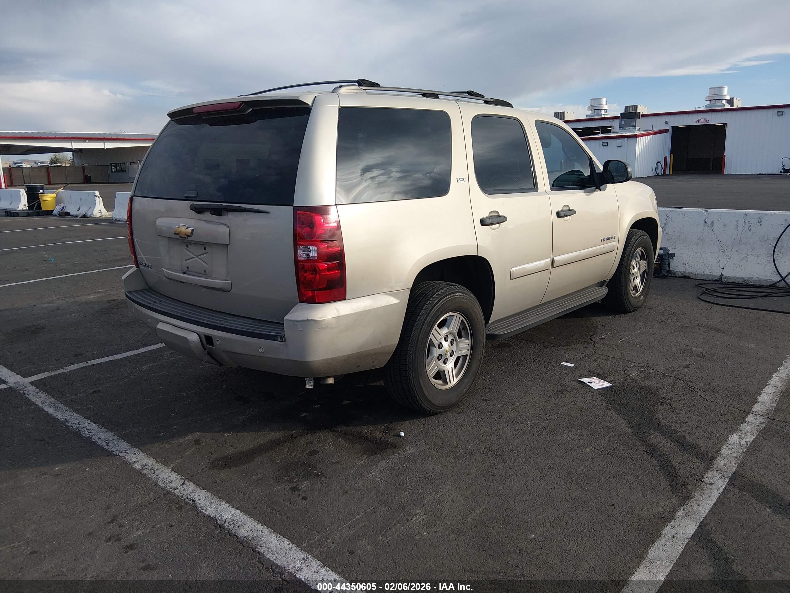 CHEVROLET TAHOE image 4