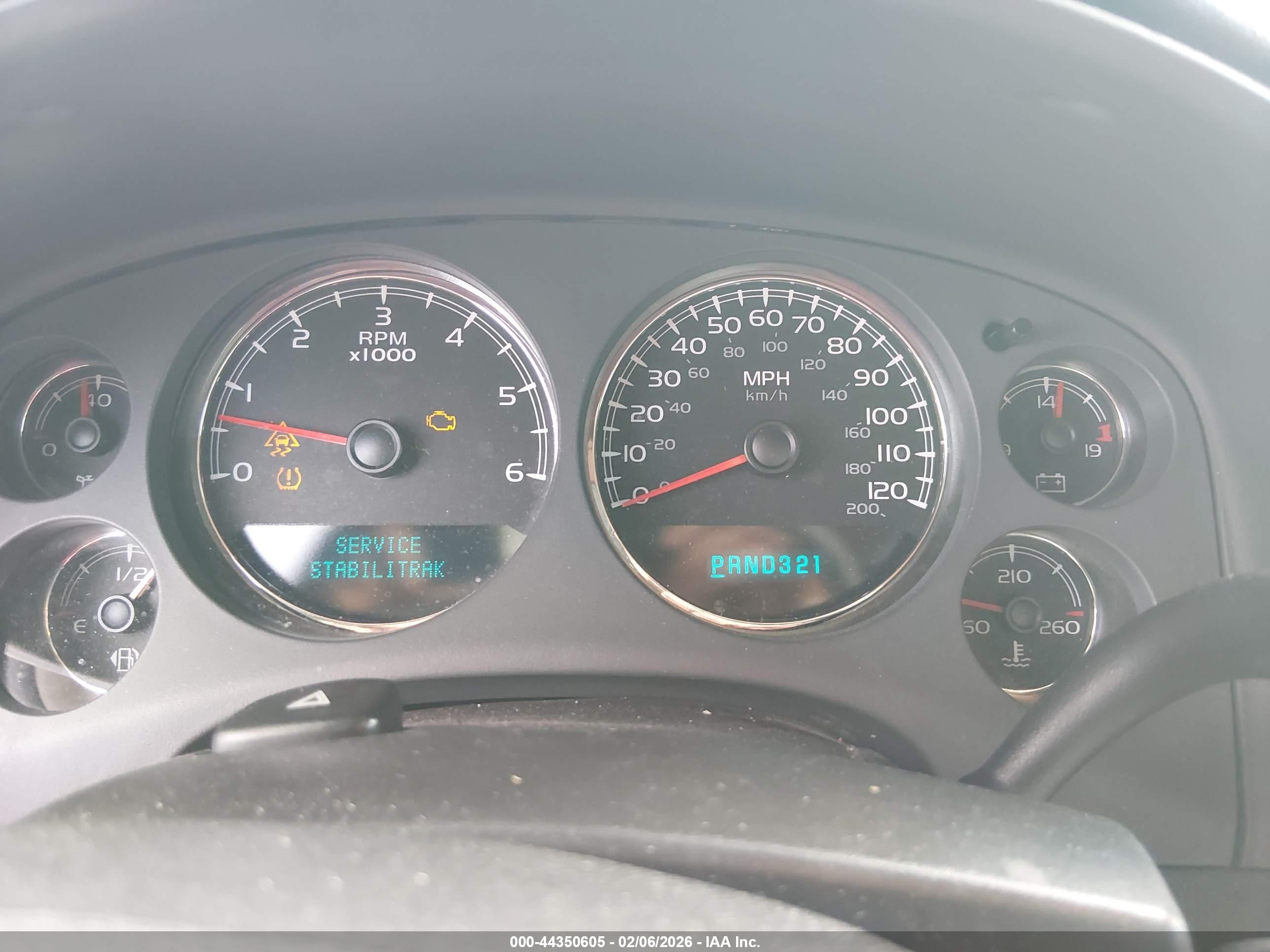 CHEVROLET TAHOE image 7