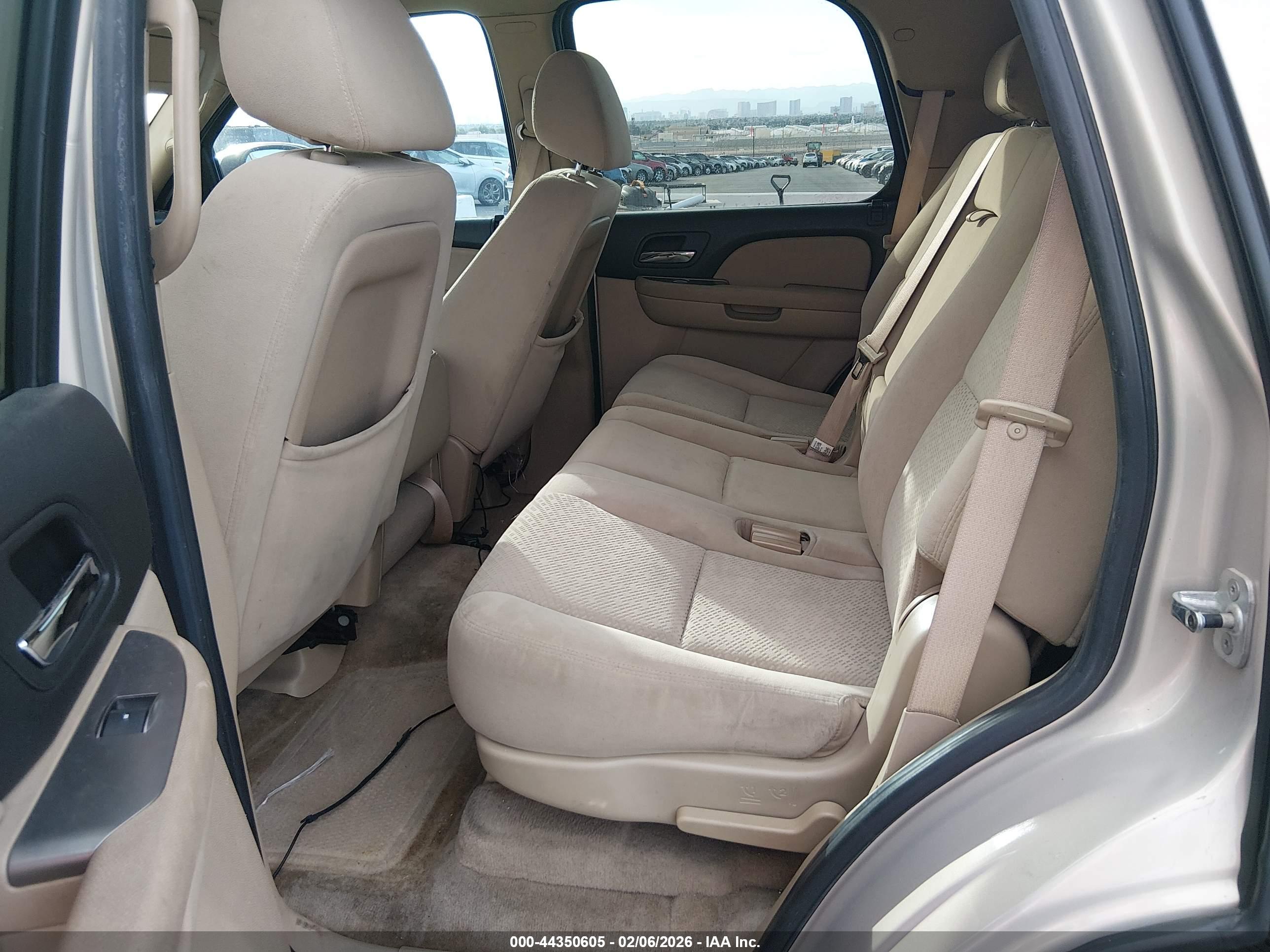 CHEVROLET TAHOE image 8