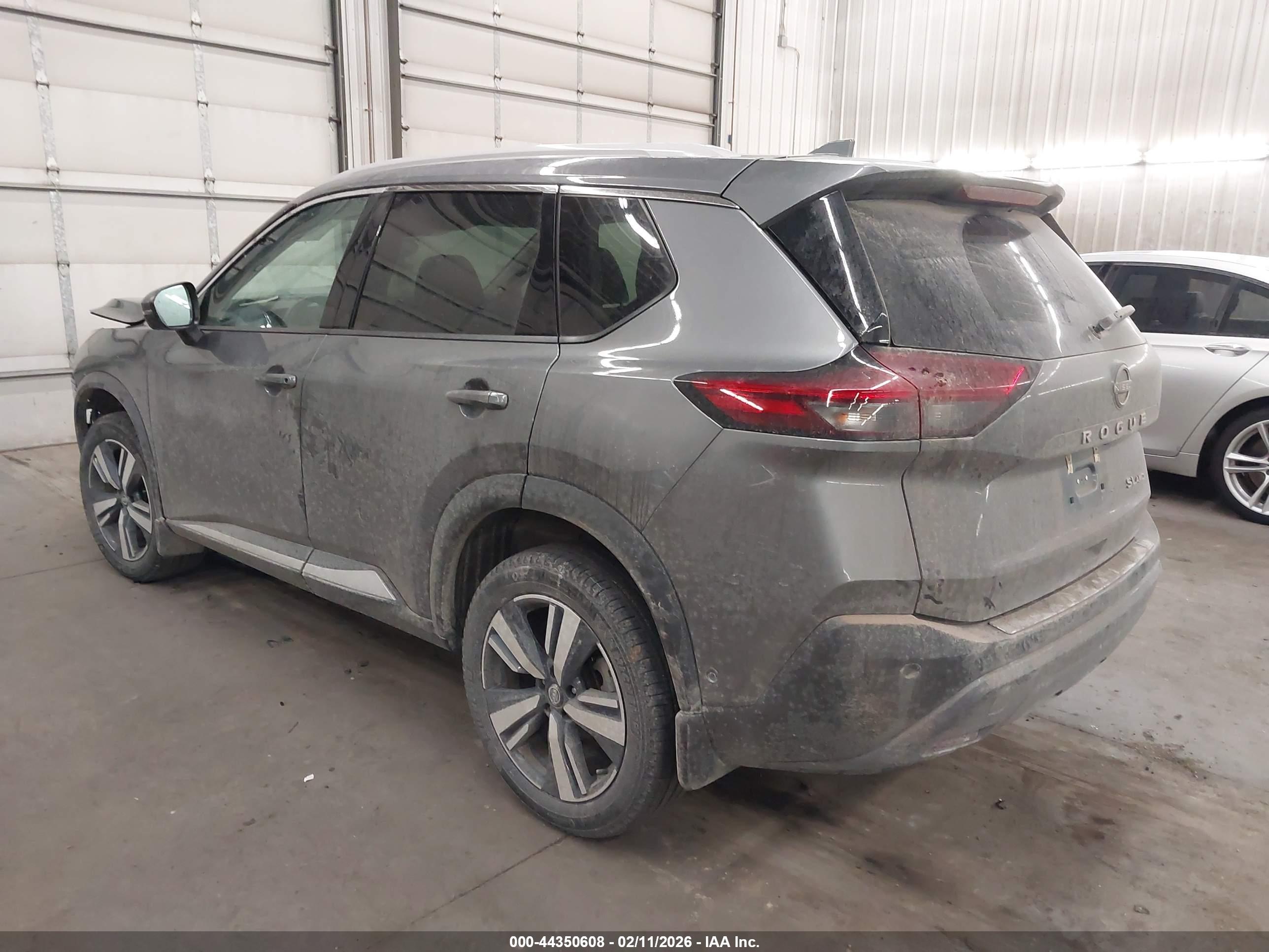 NISSAN ROGUE image 3