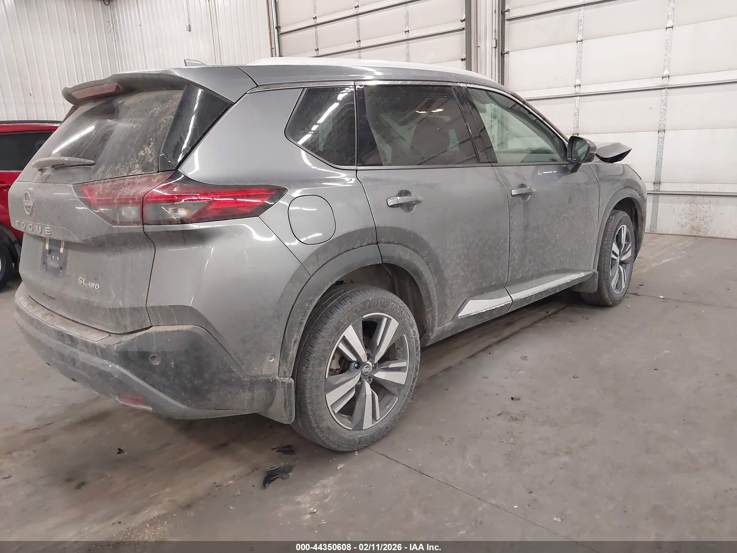 NISSAN ROGUE image 4