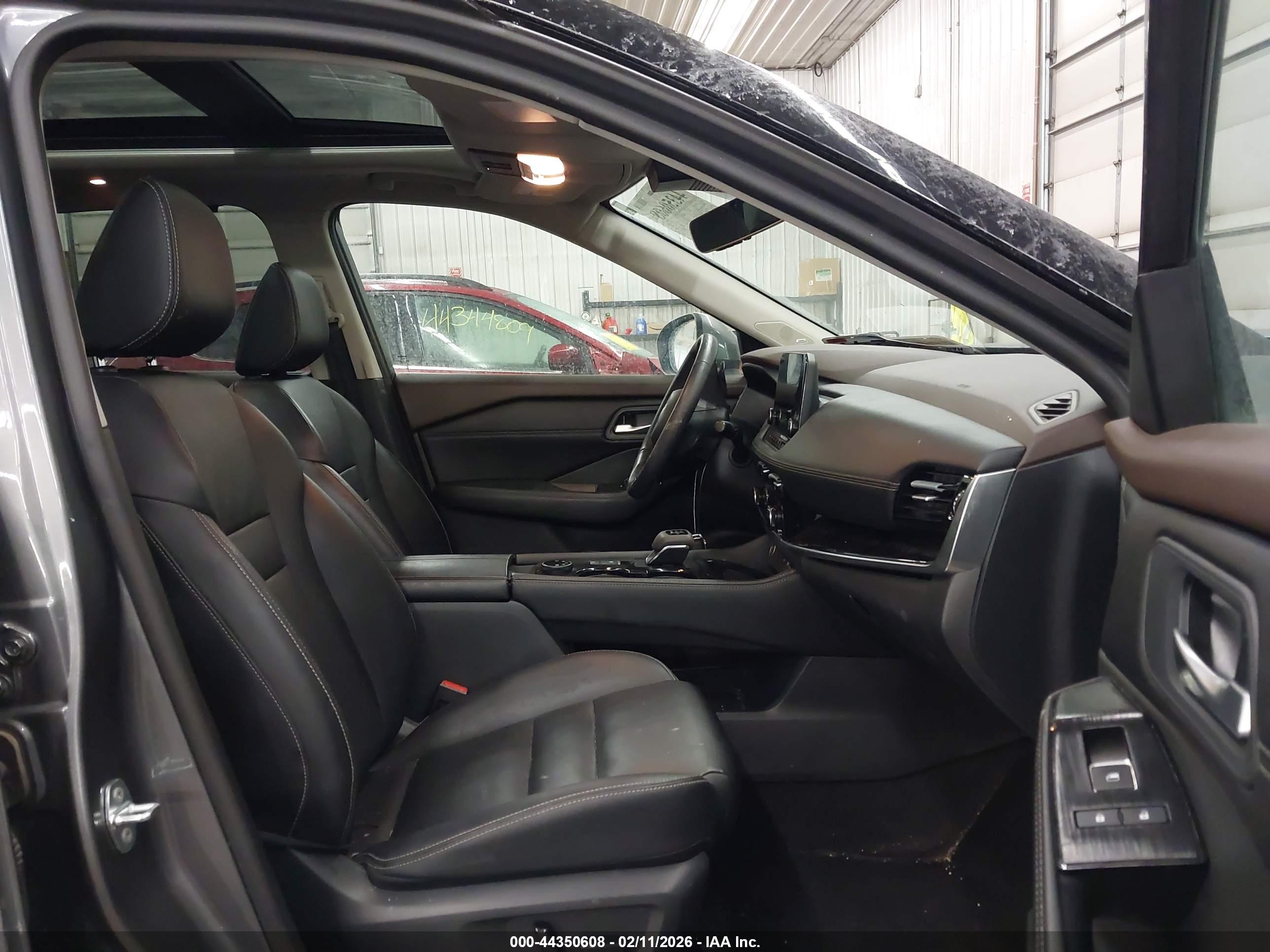 NISSAN ROGUE image 5