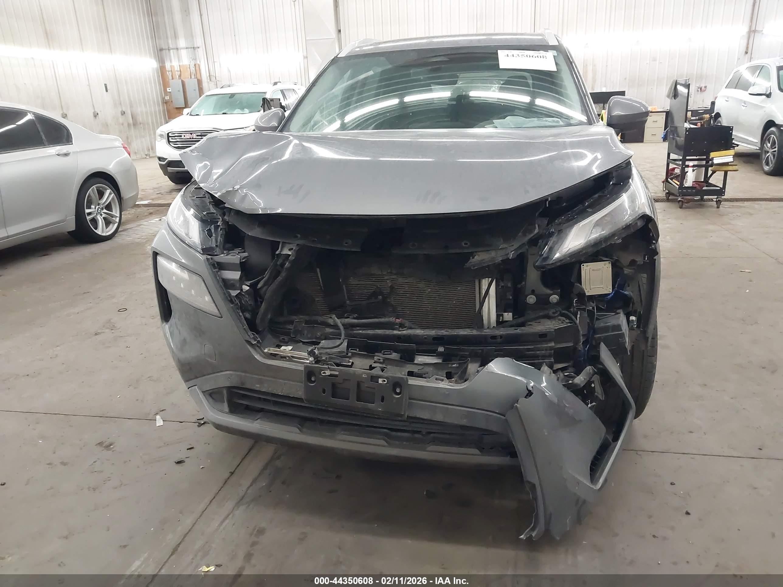 NISSAN ROGUE image 6