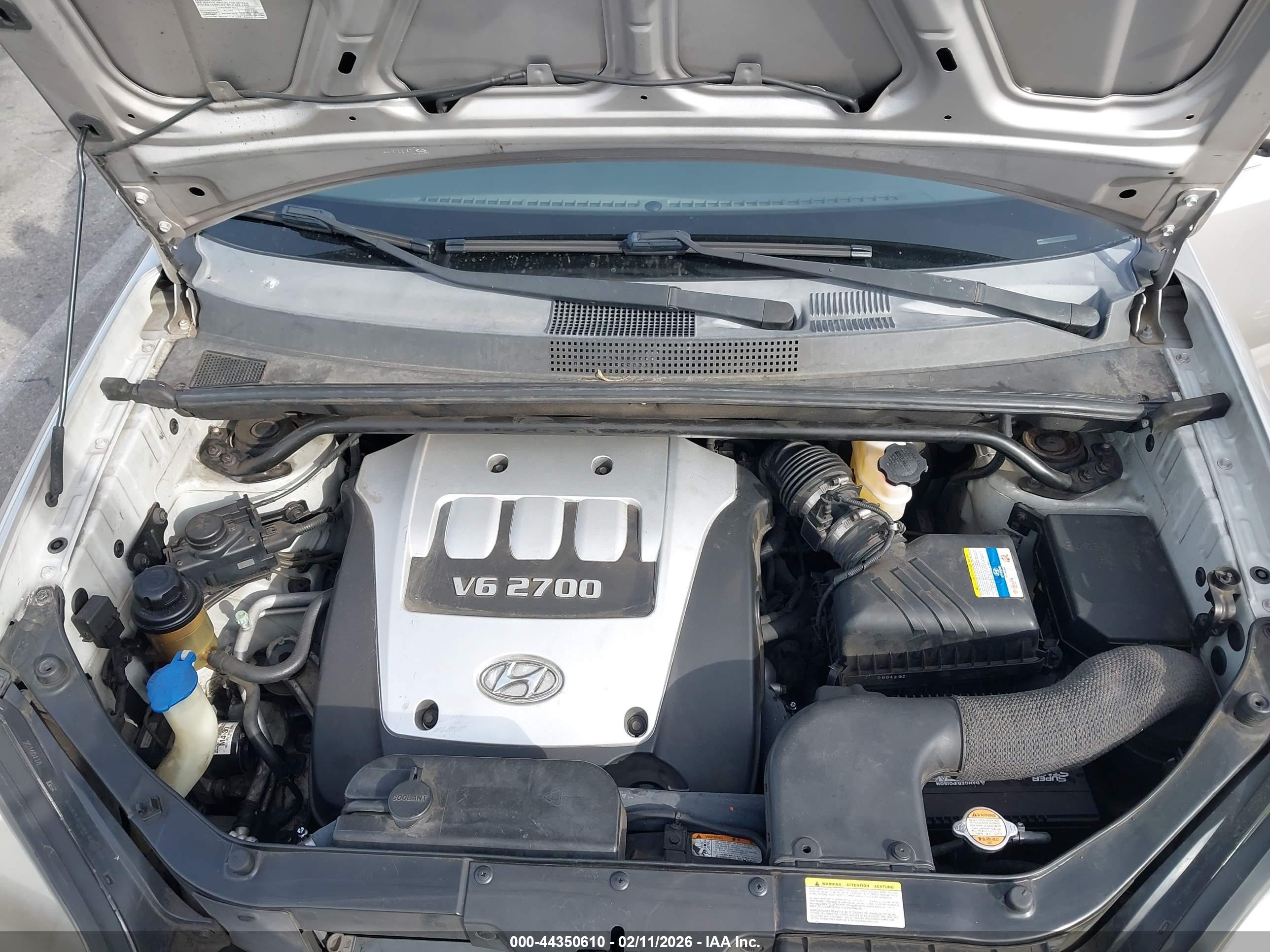 HYUNDAI TUCSON image 10