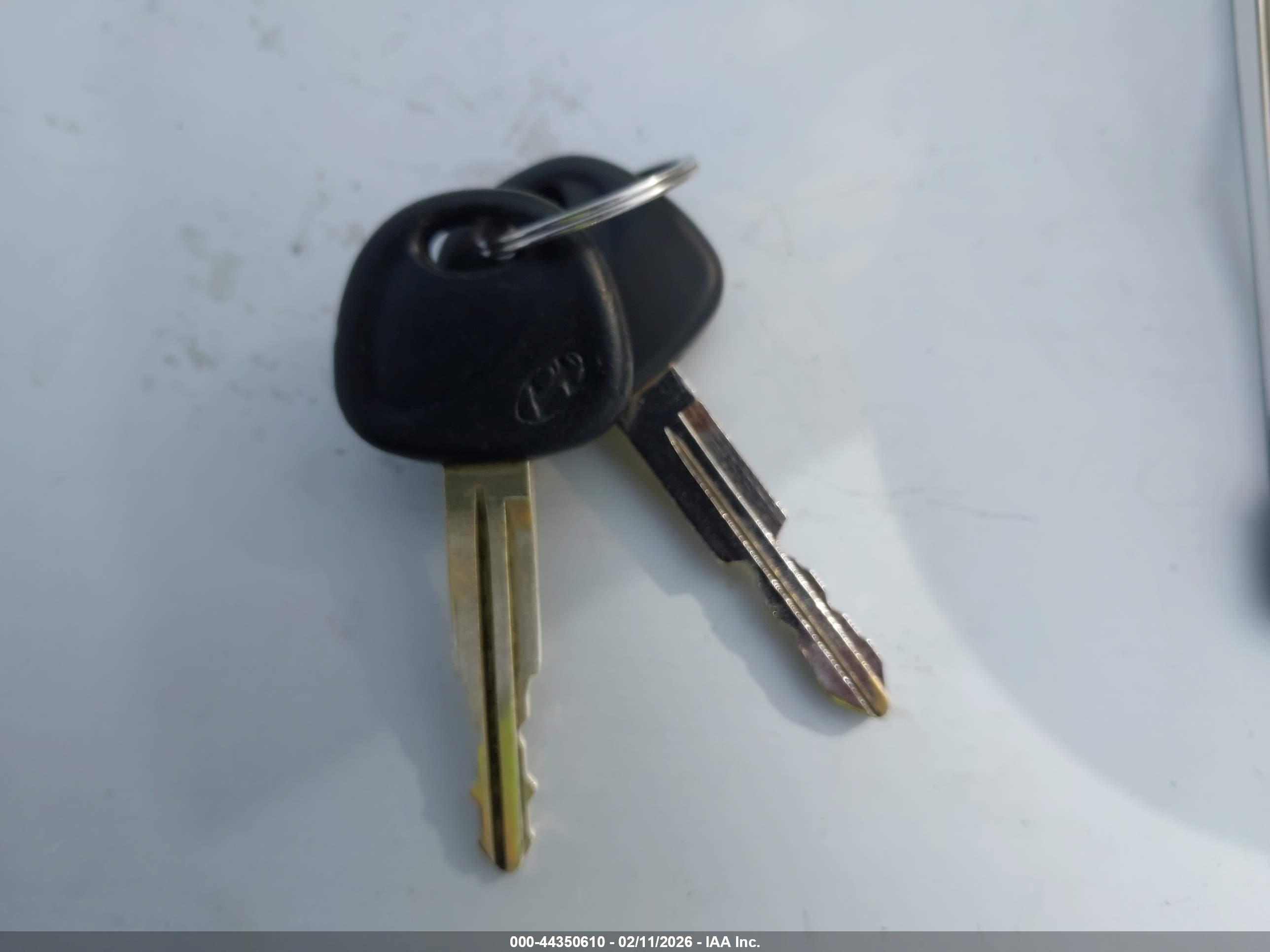 HYUNDAI TUCSON image 11
