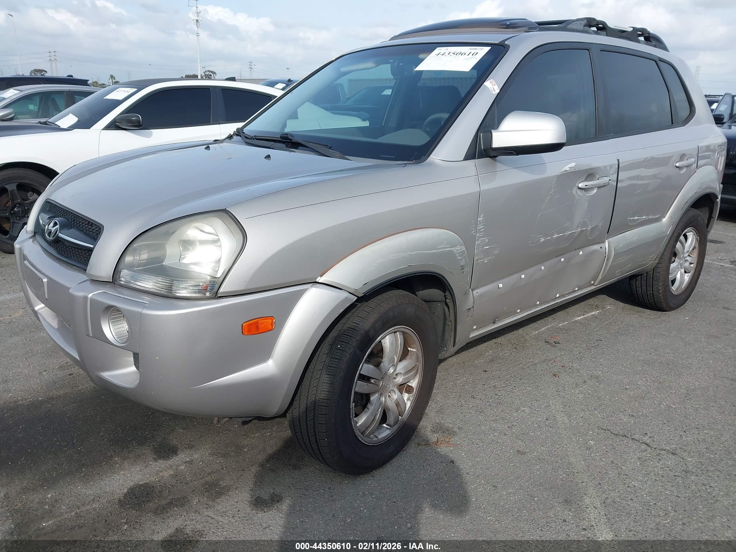 HYUNDAI TUCSON image 2