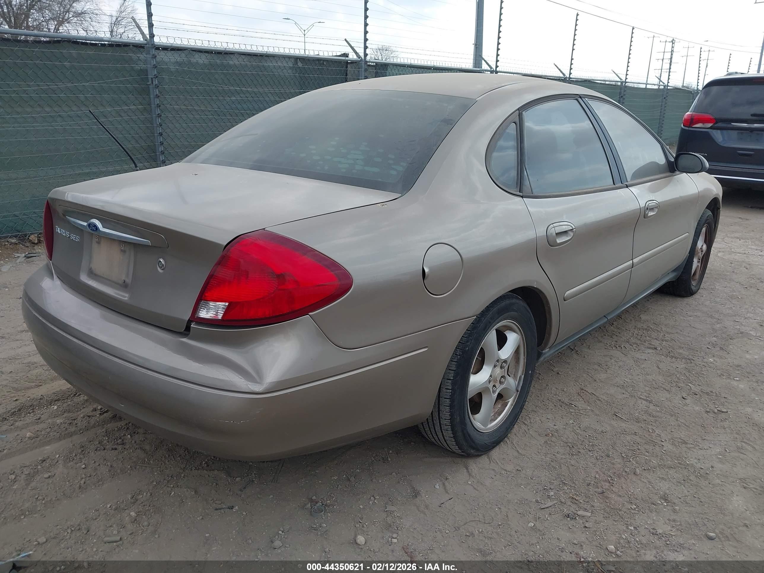 FORD TAURUS image 4