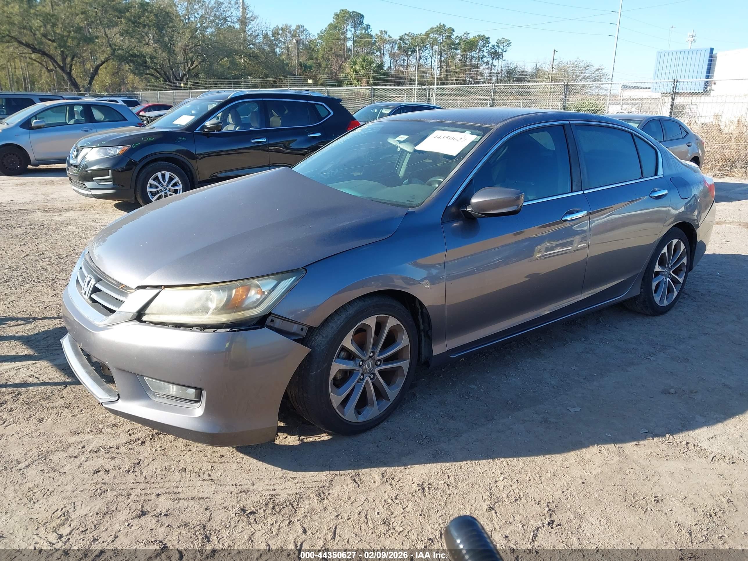 HONDA ACCORD image 2