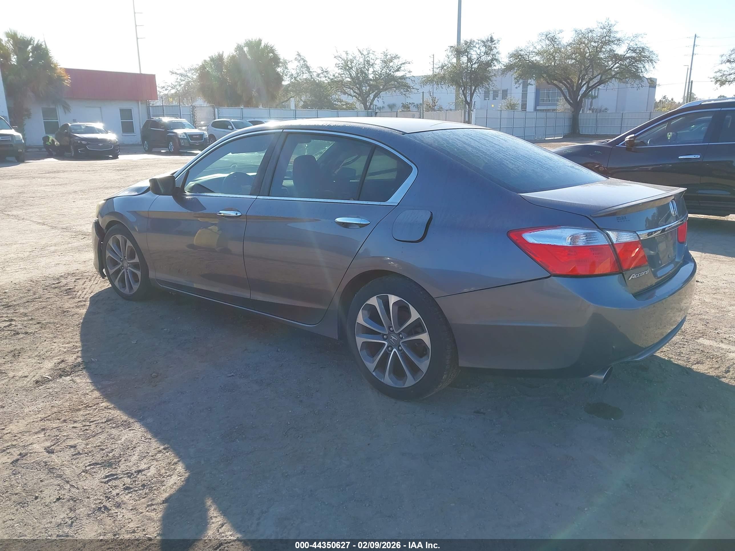 HONDA ACCORD image 3