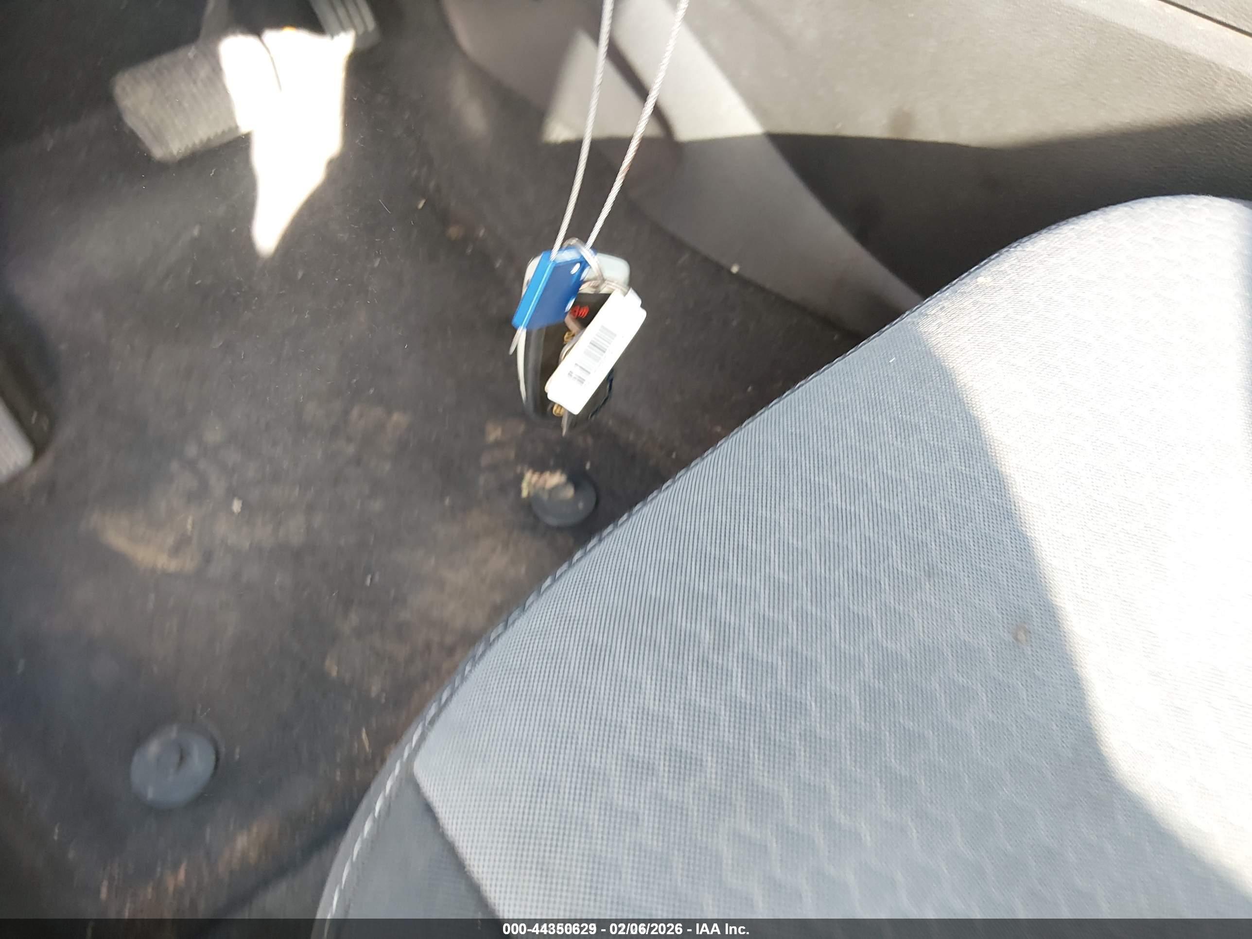 FORD ESCAPE image 11