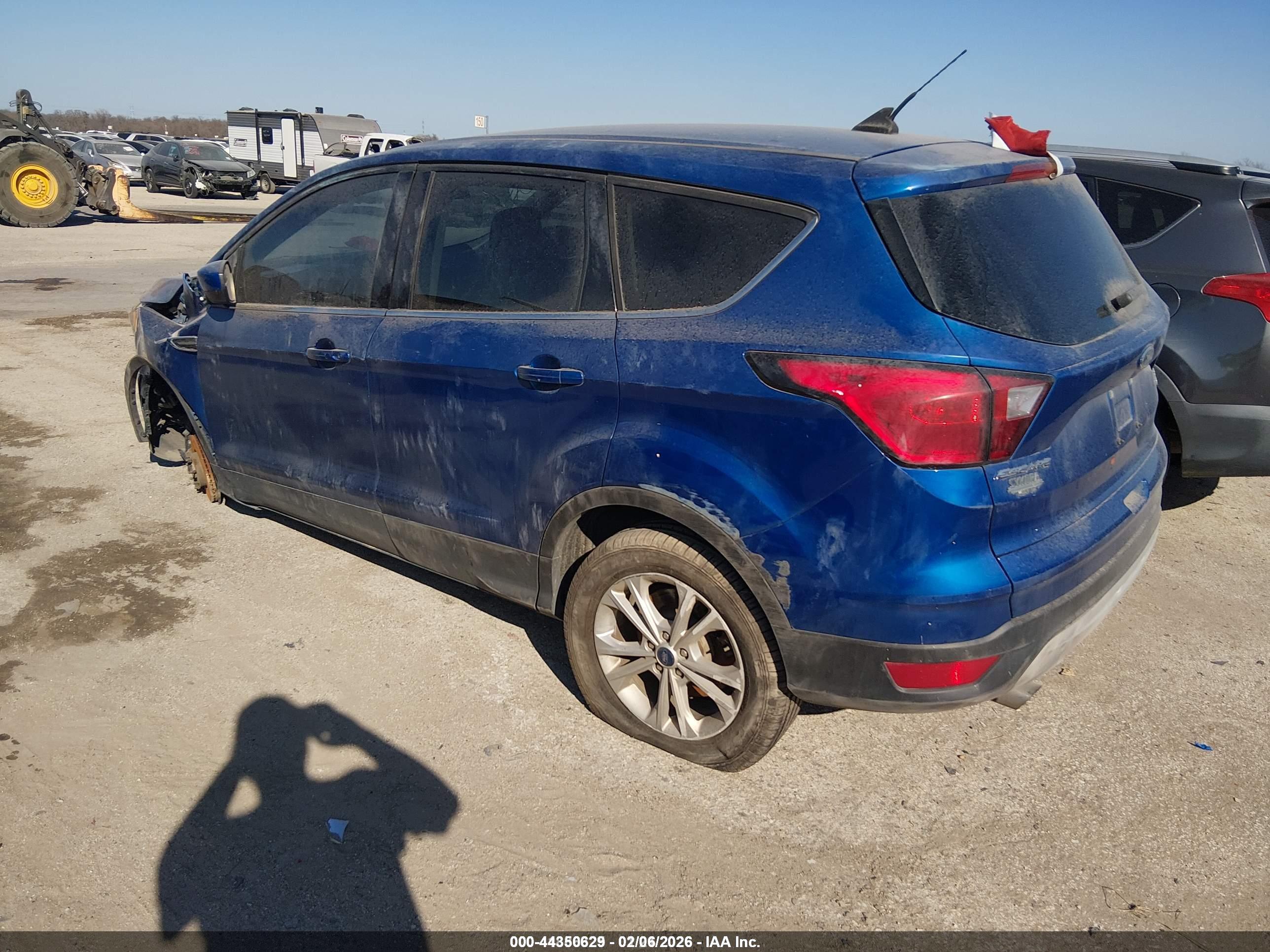 FORD ESCAPE image 3