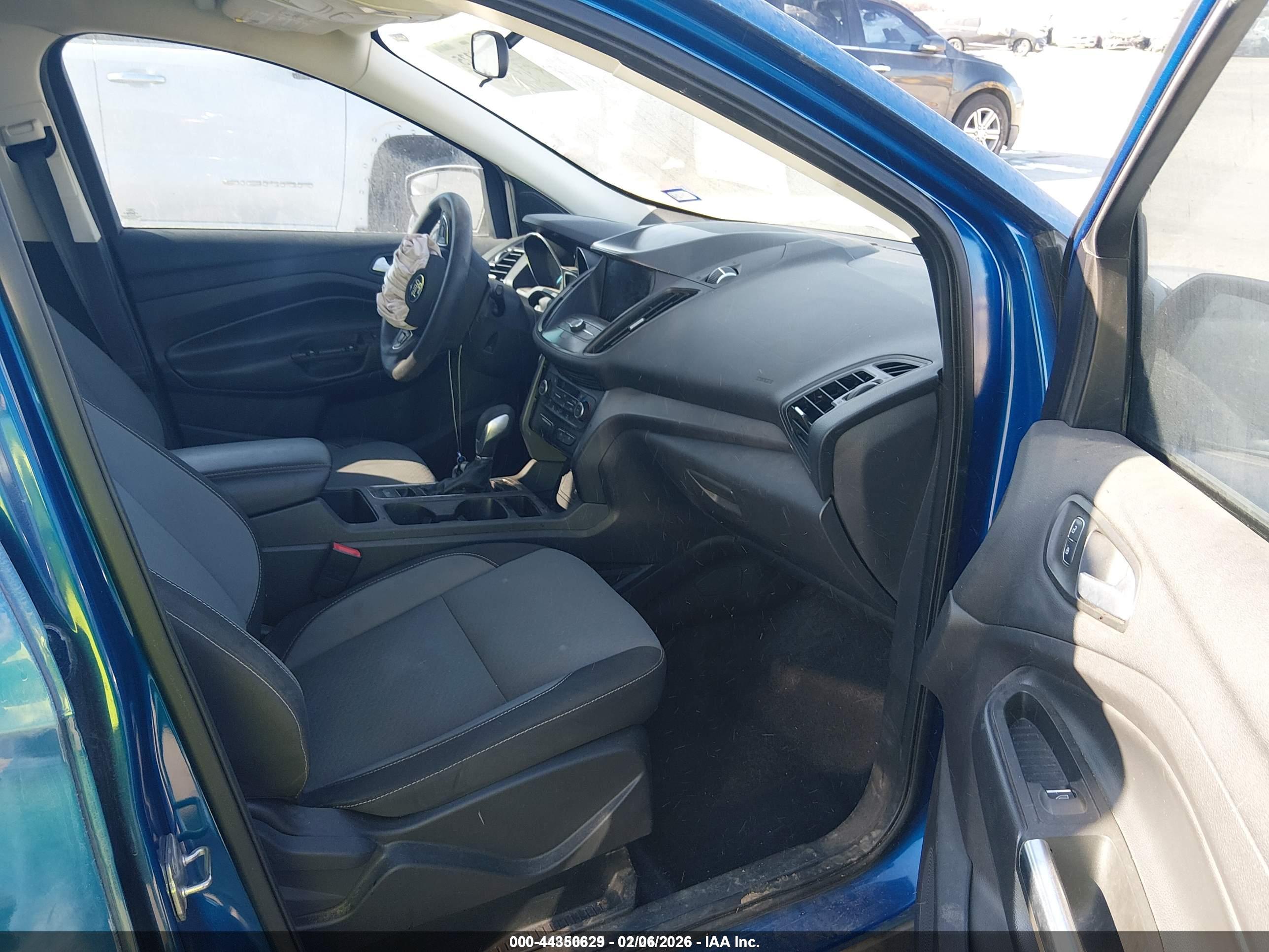 FORD ESCAPE image 5