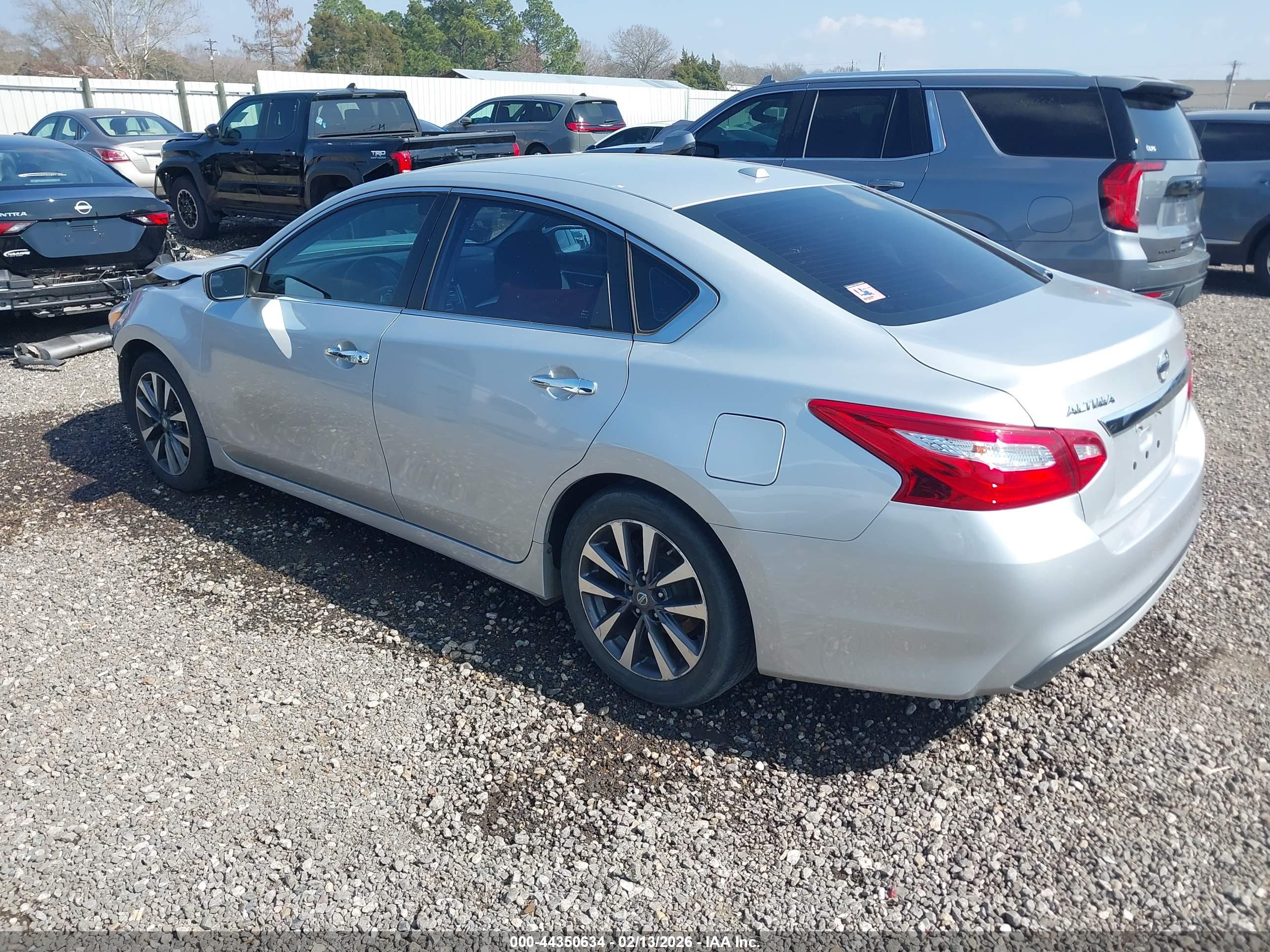 NISSAN ALTIMA image 3