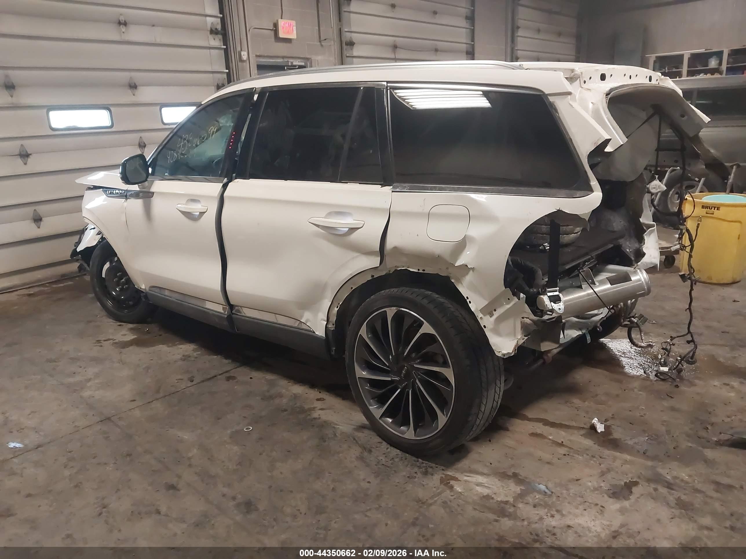 LINCOLN AVIATOR image 3