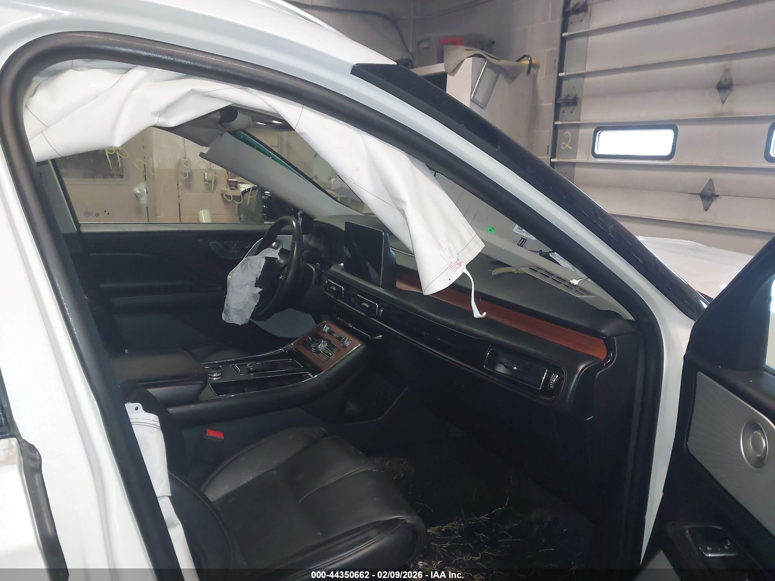 LINCOLN AVIATOR image 5