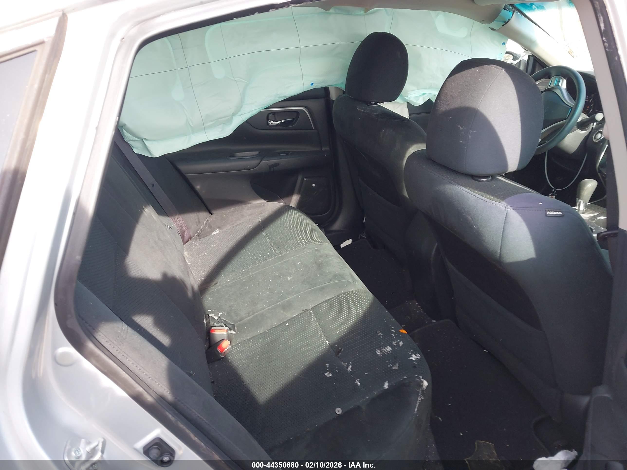 NISSAN ALTIMA image 8