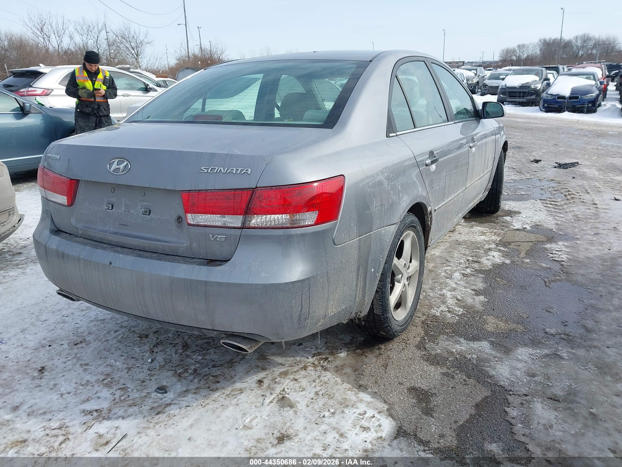 HYUNDAI SONATA image 4