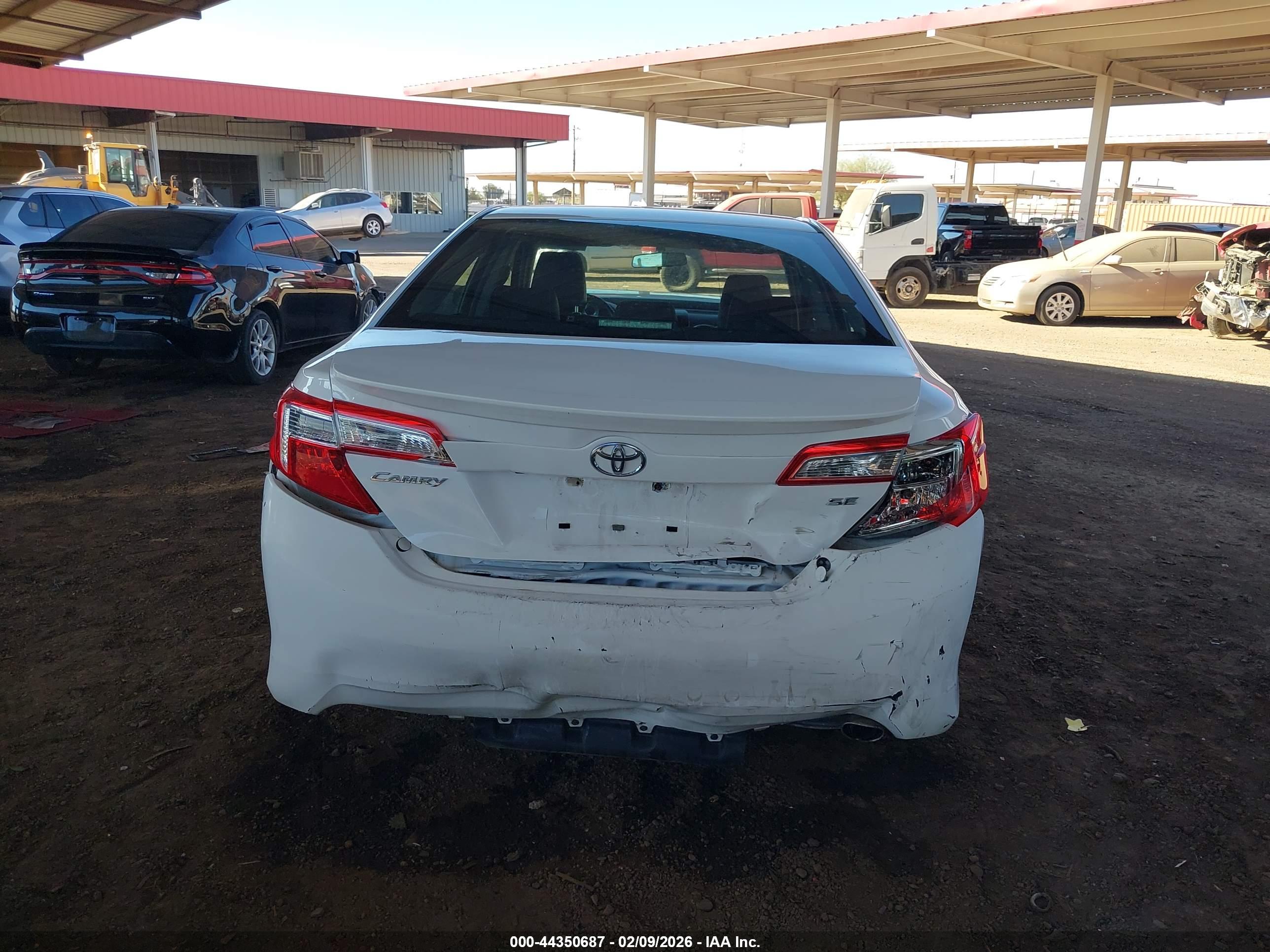 TOYOTA CAMRY image 6
