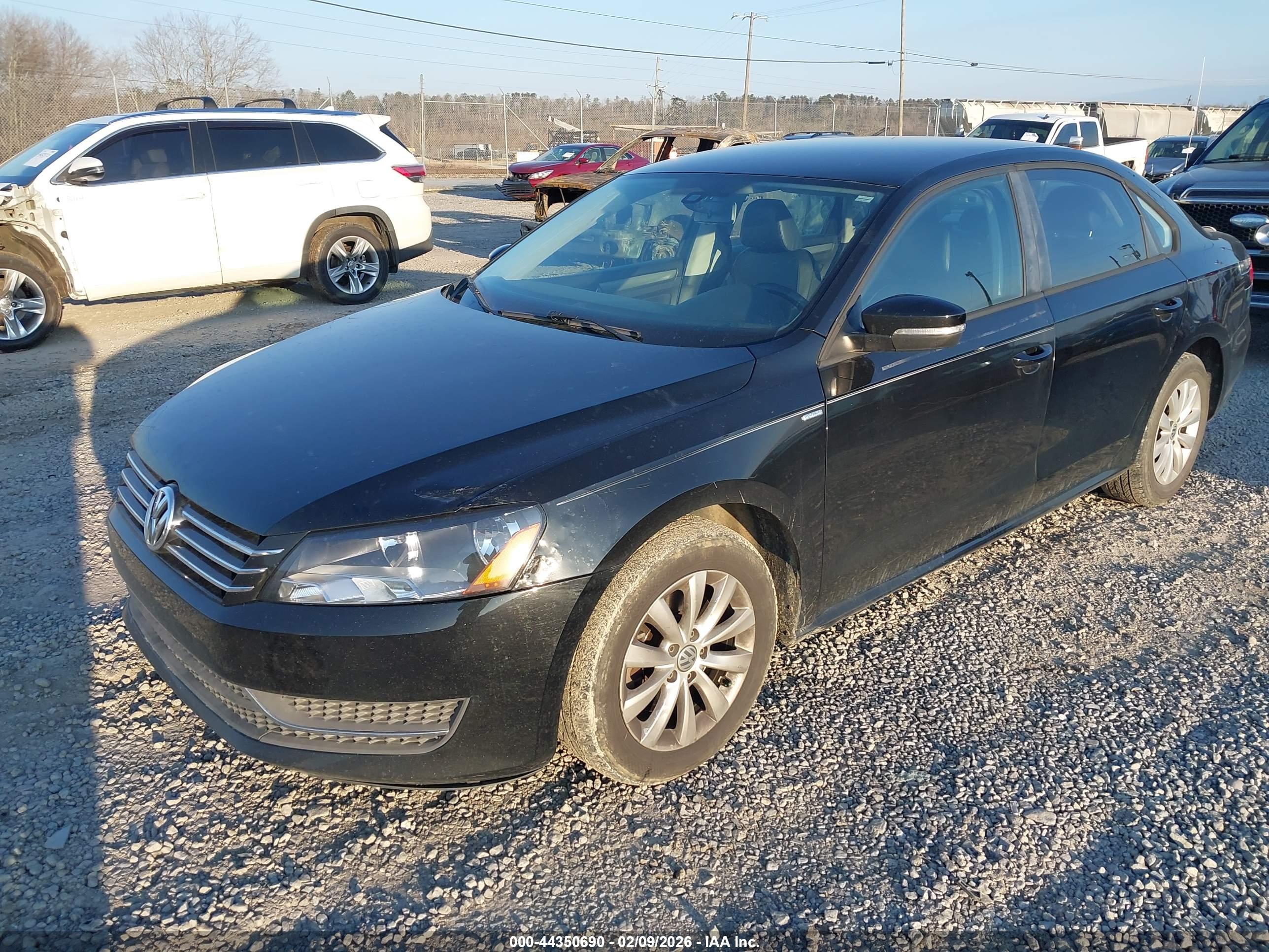 VOLKSWAGEN PASSAT image 6
