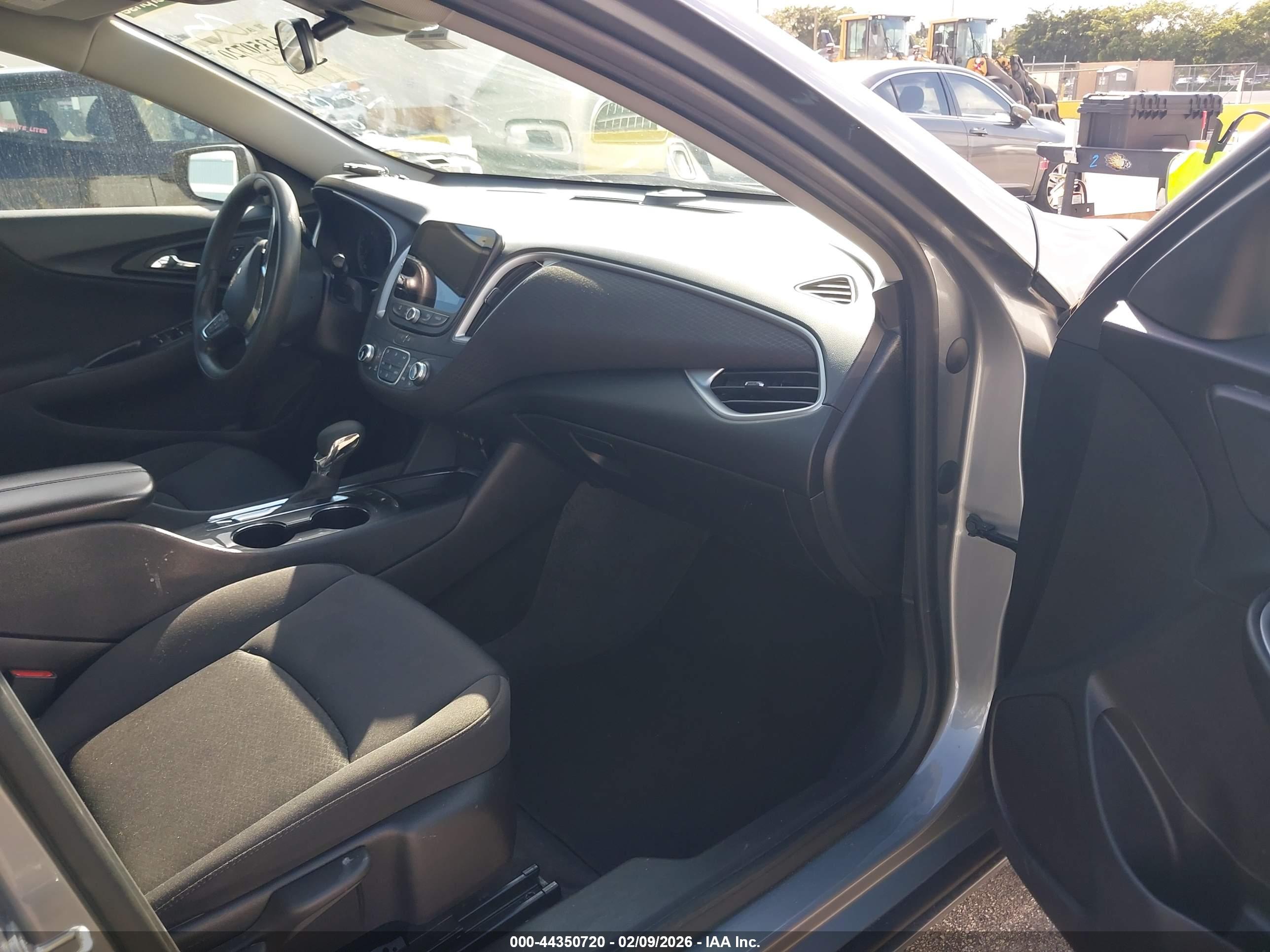 CHEVROLET MALIBU image 5