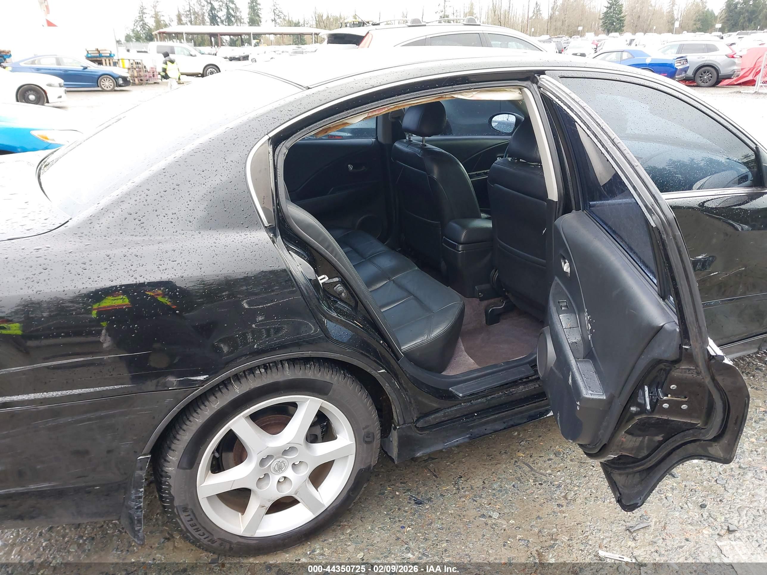 NISSAN ALTIMA image 8