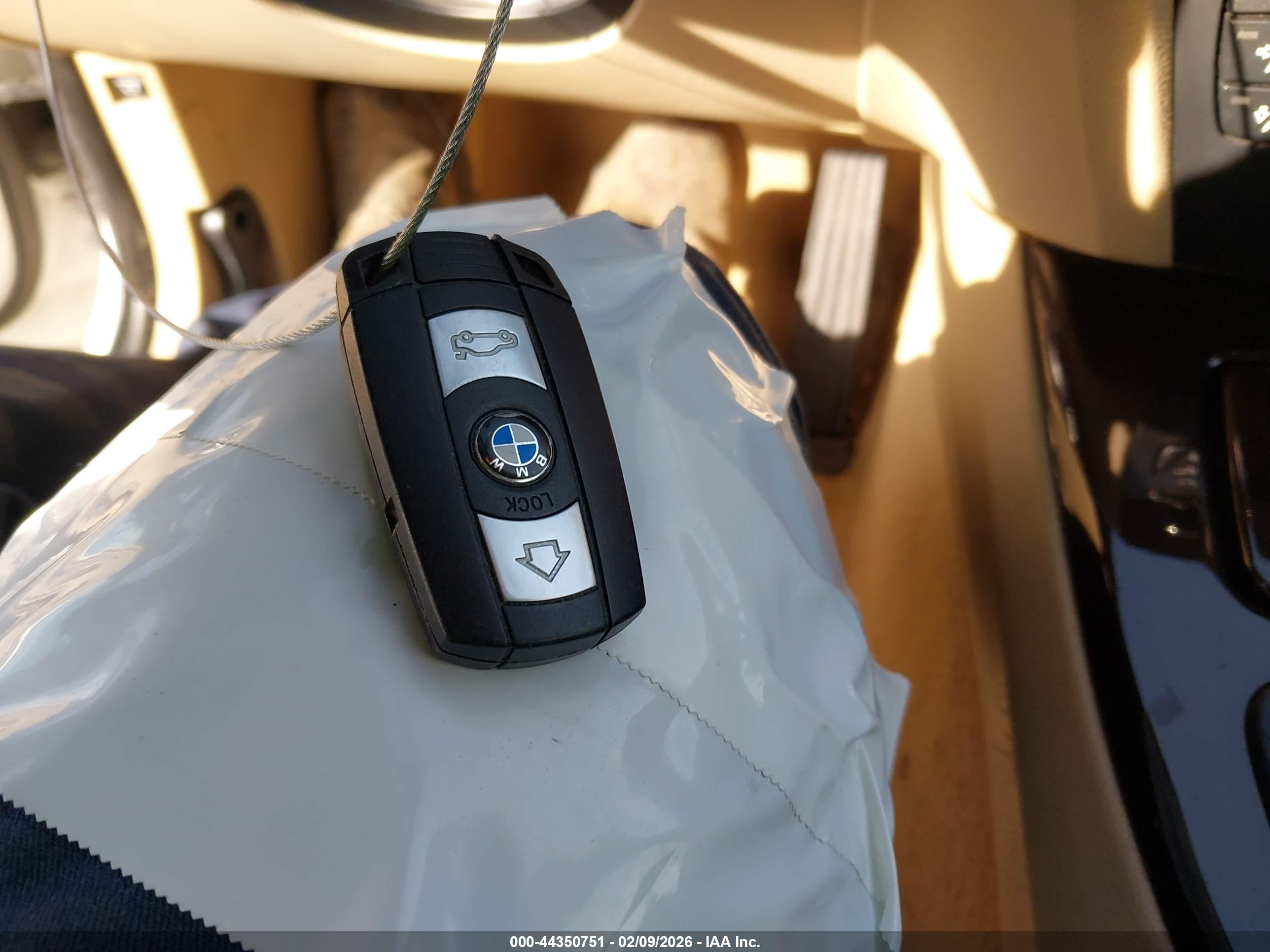BMW 328I image 11