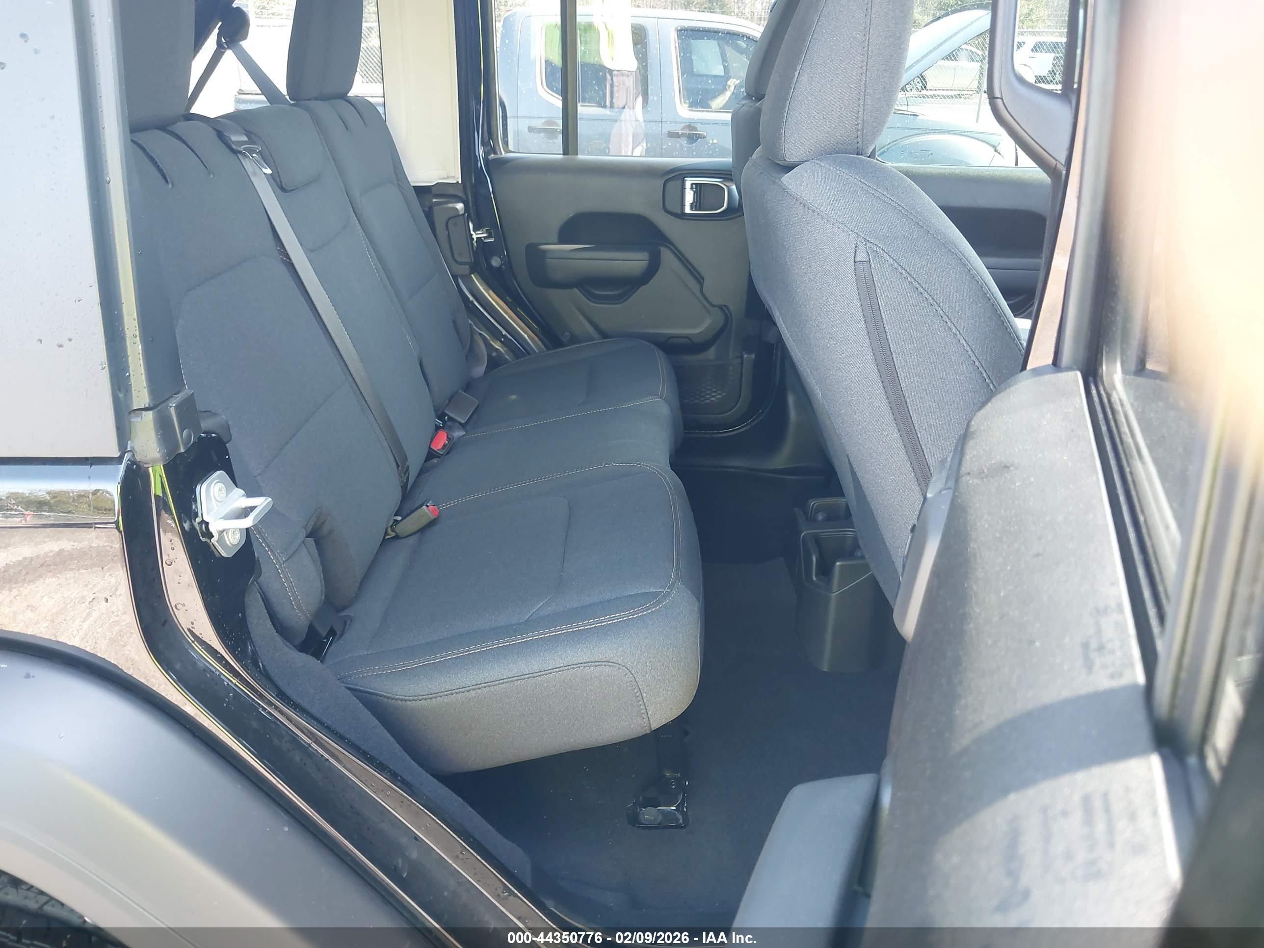JEEP WRANGLER image 8