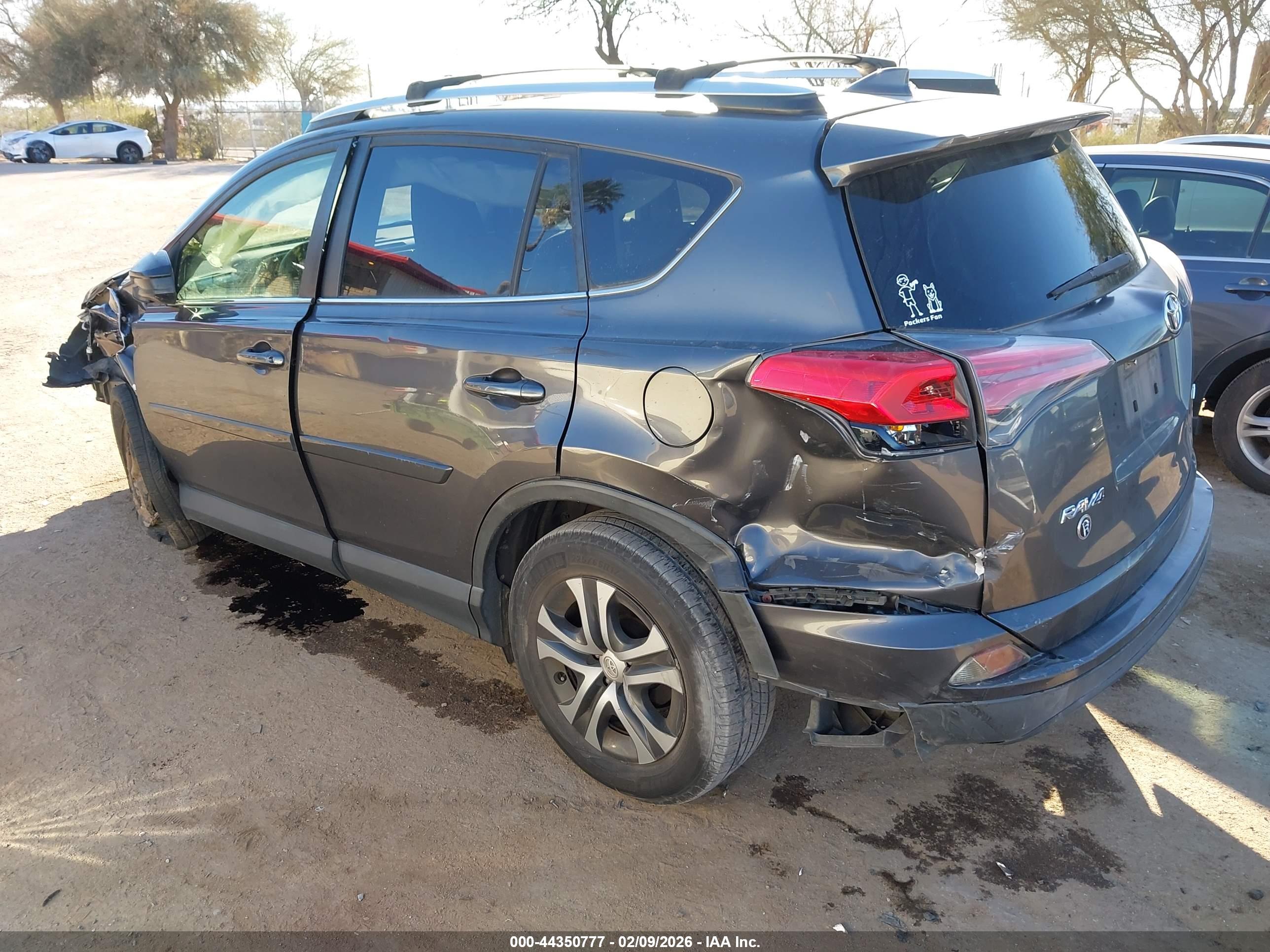 TOYOTA RAV4 image 3