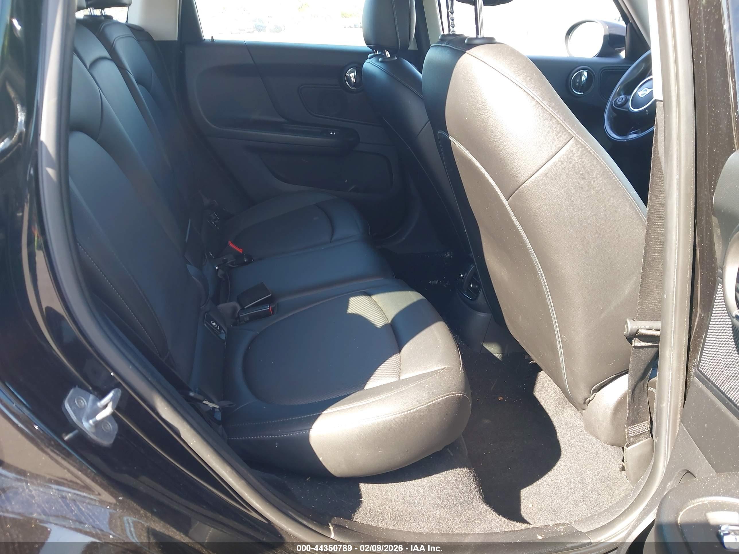 MINI COUNTRYMAN image 8