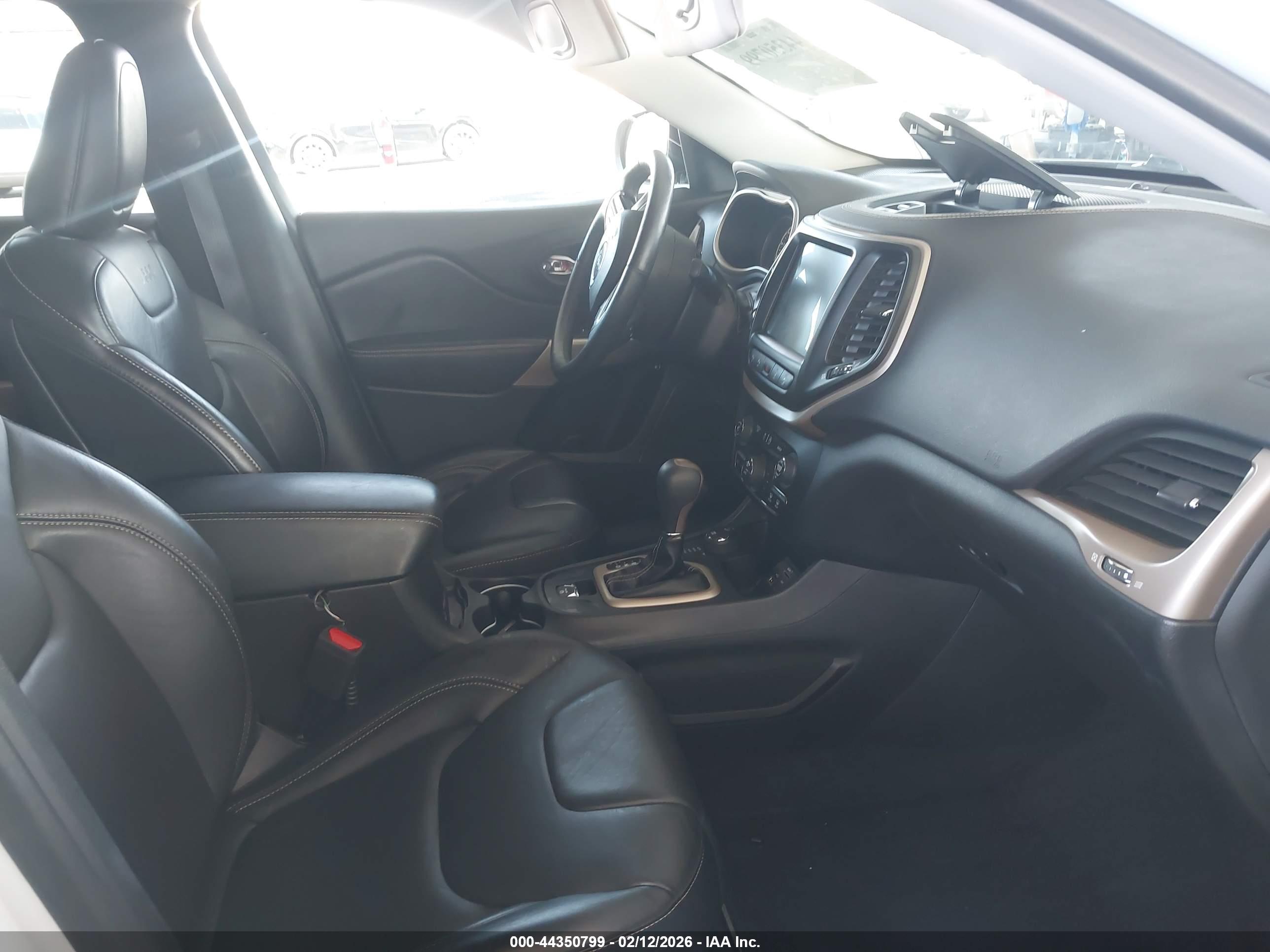 JEEP CHEROKEE image 5