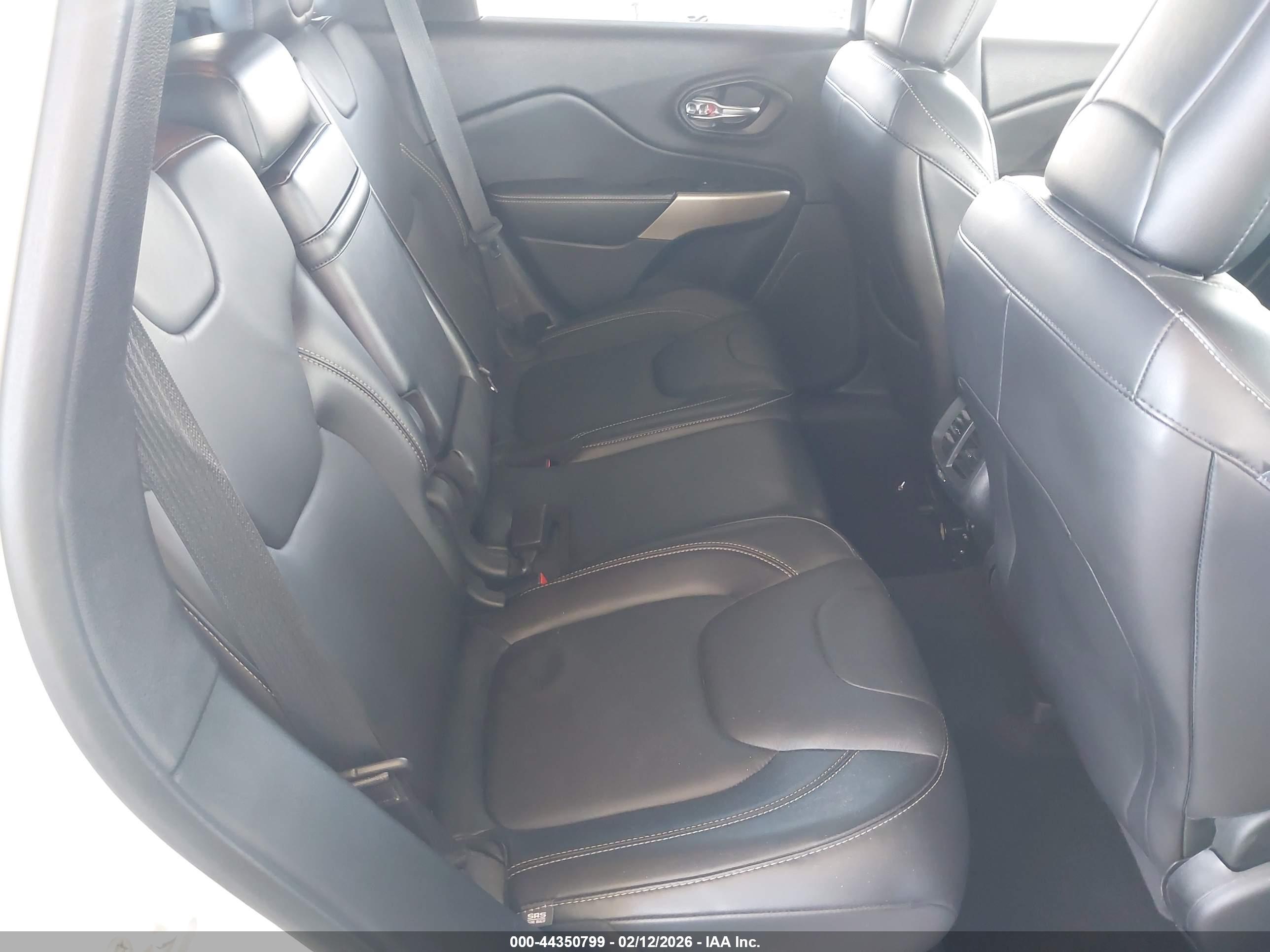 JEEP CHEROKEE image 8