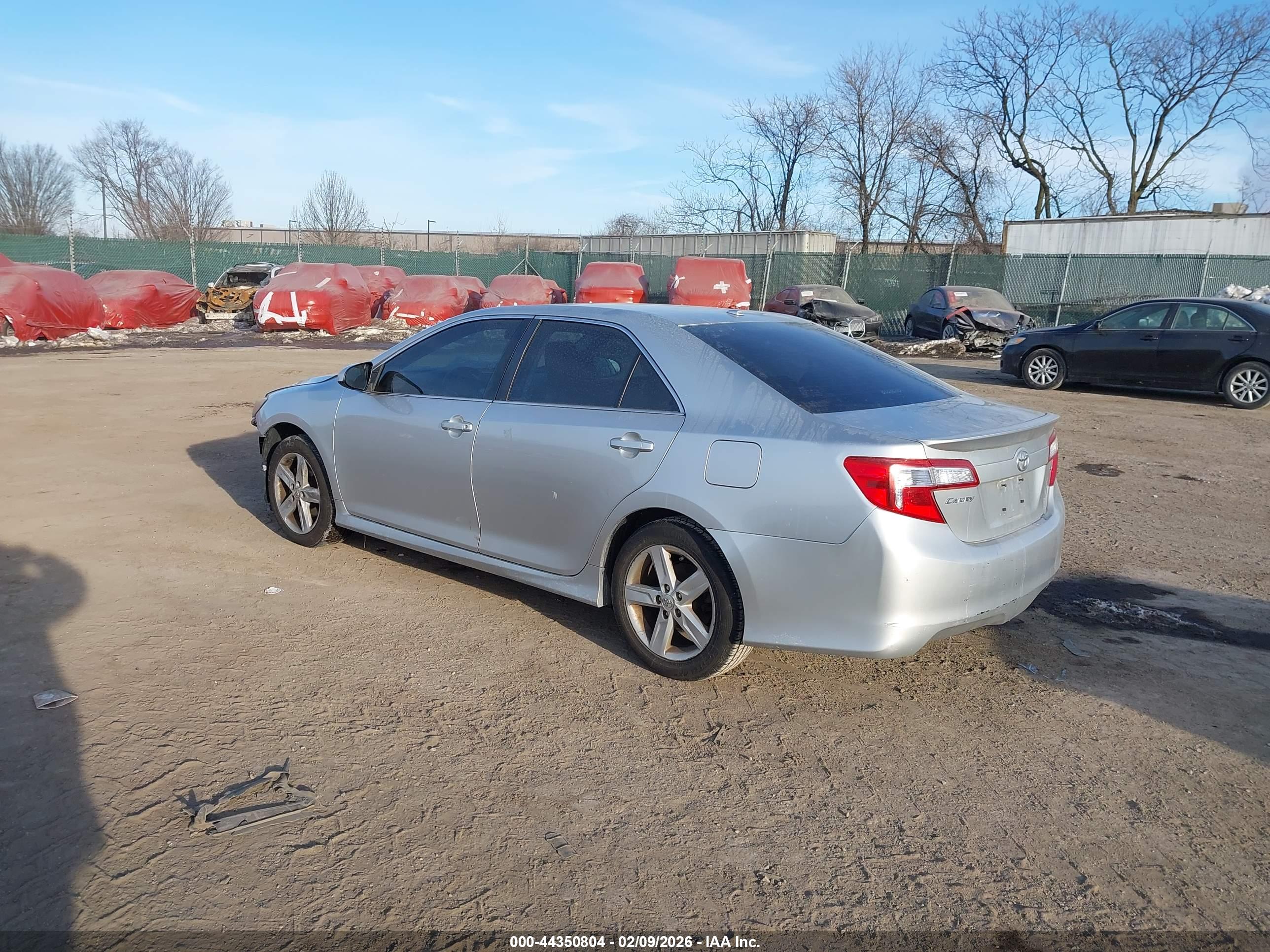 TOYOTA CAMRY image 3