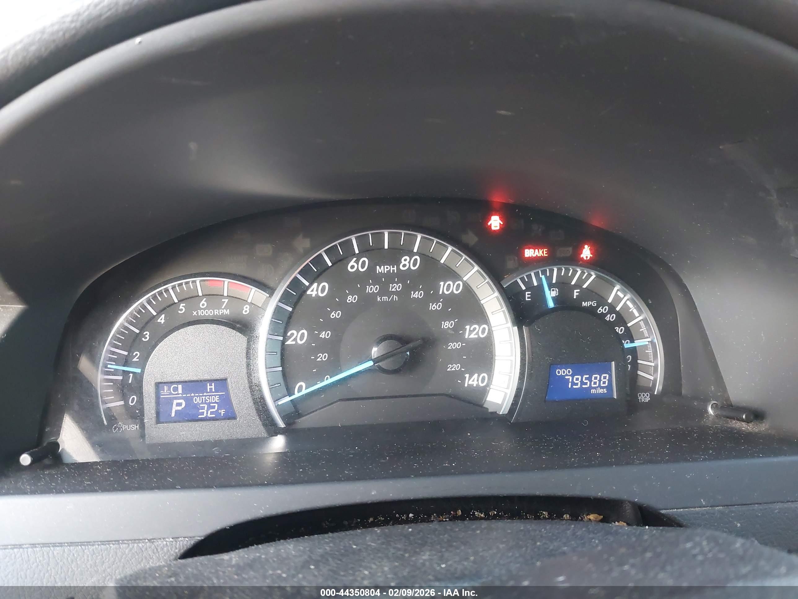 TOYOTA CAMRY image 7