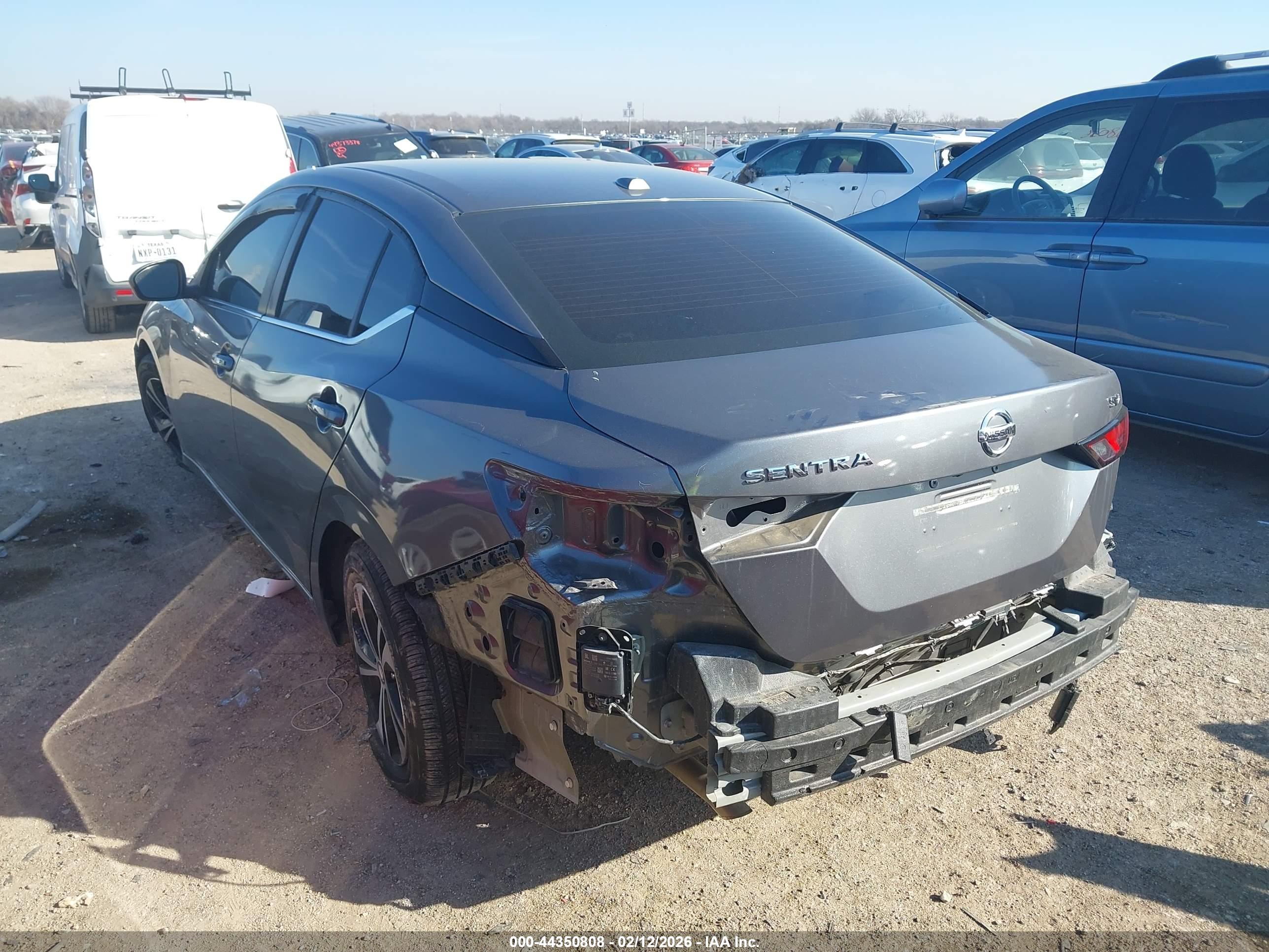 NISSAN SENTRA image 3